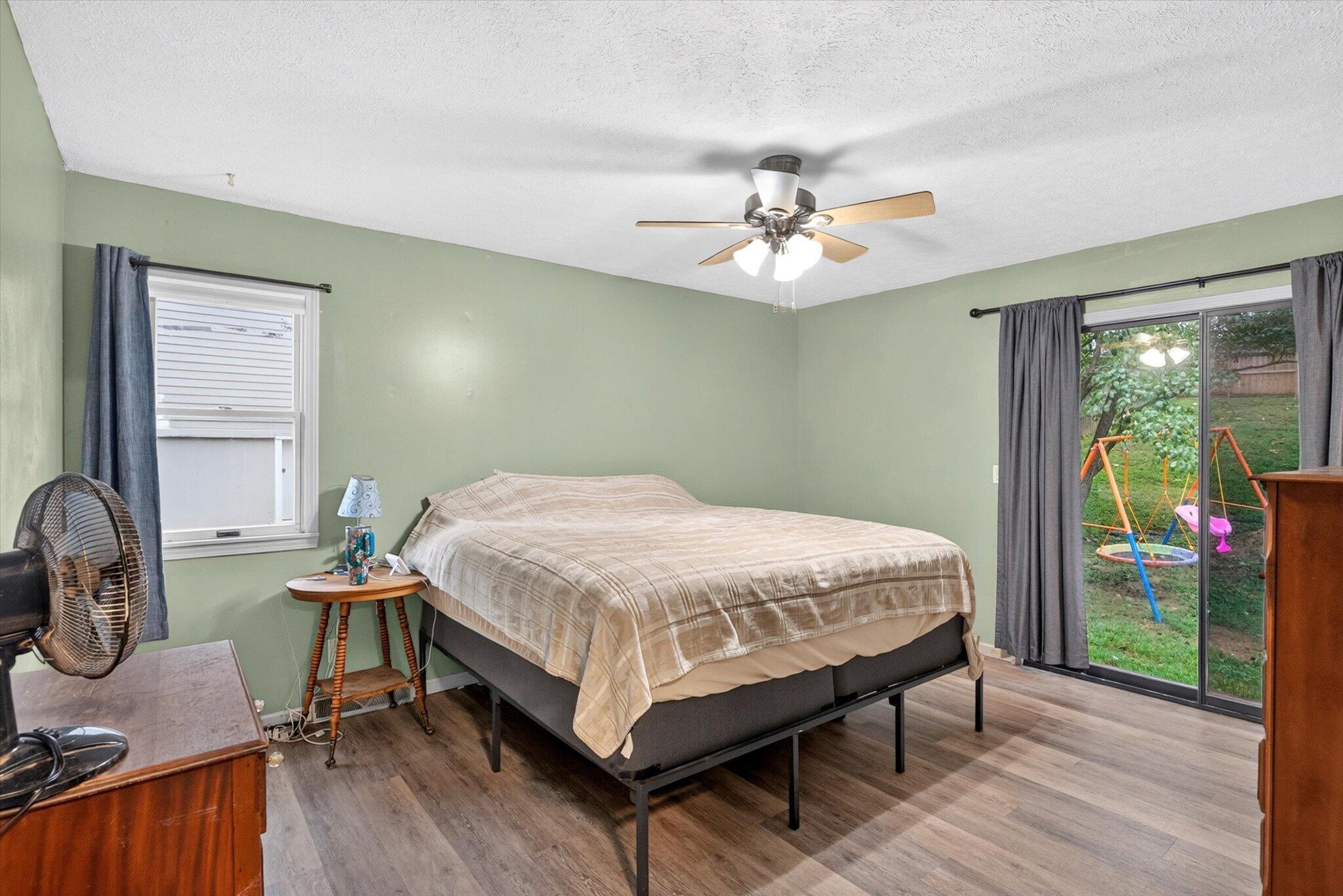 1200 East Summerhill Street Property Photo 16