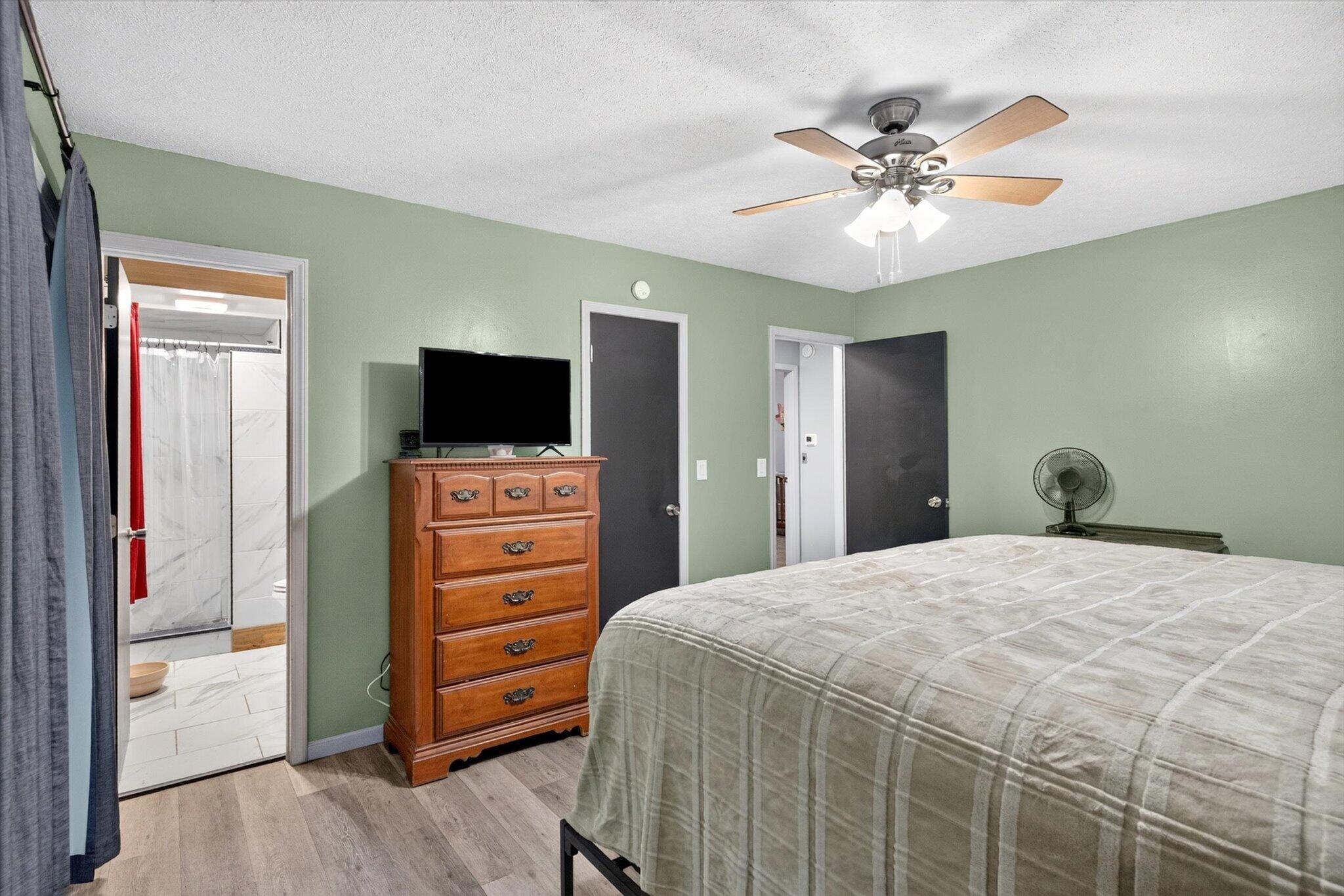 1200 East Summerhill Street Property Photo 17