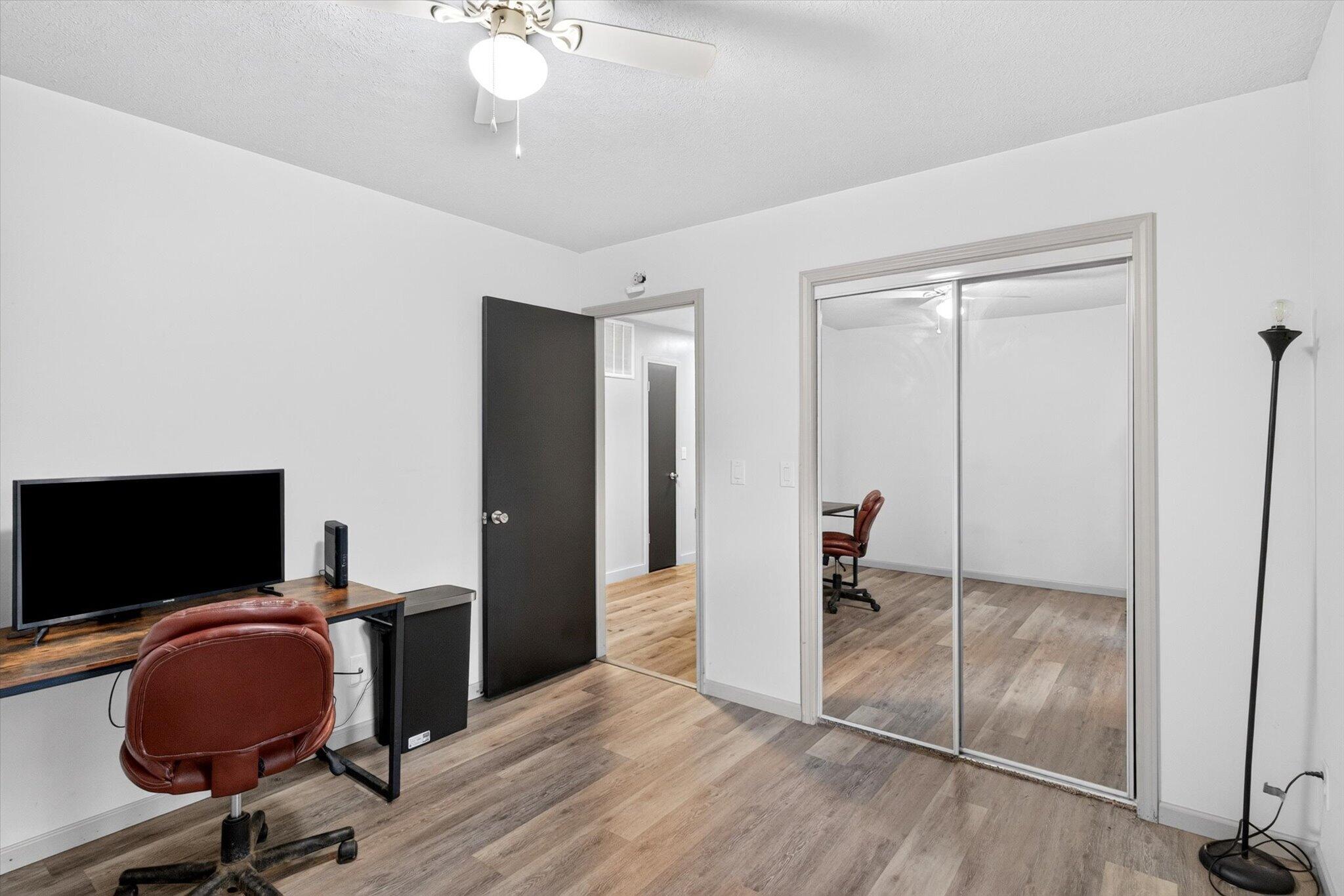 1200 East Summerhill Street Property Photo 20