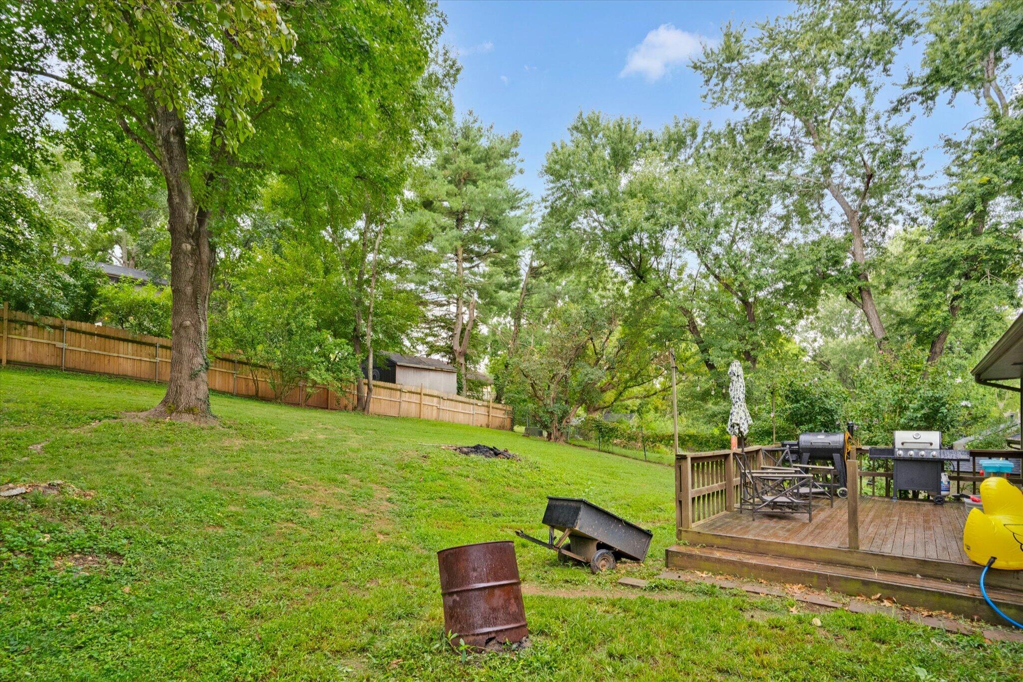 1200 East Summerhill Street Property Photo 28