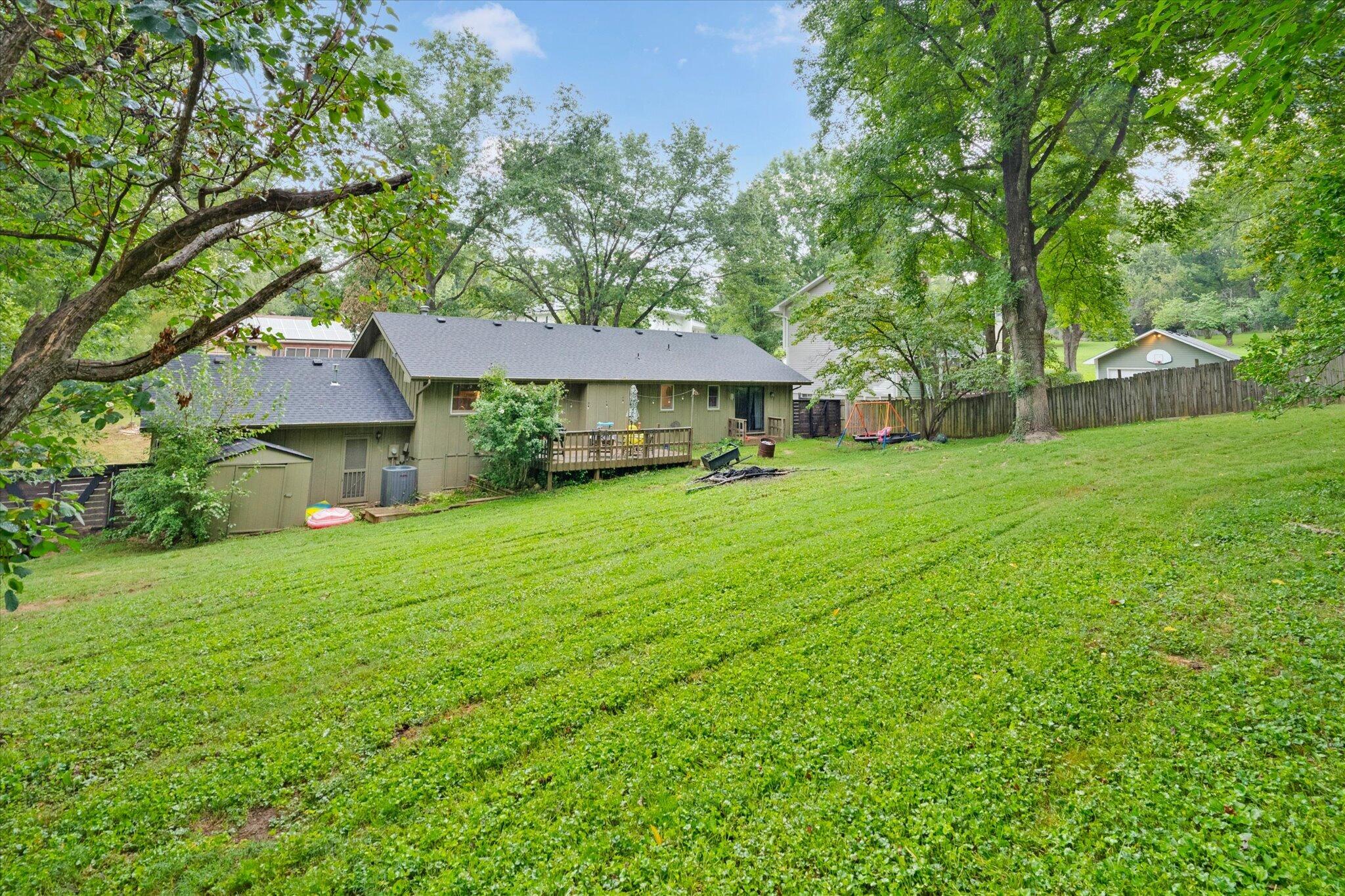 1200 East Summerhill Street Property Photo 29