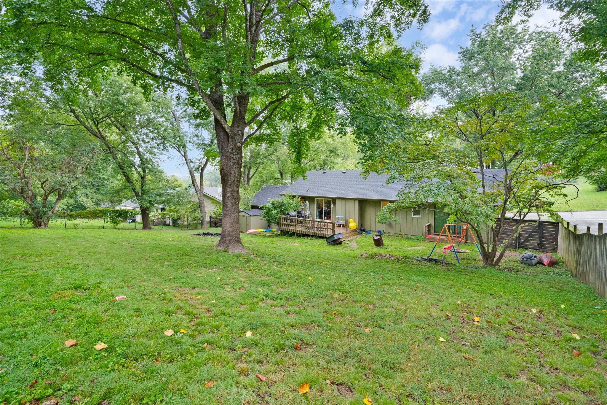 1200 East Summerhill Street Property Photo 30