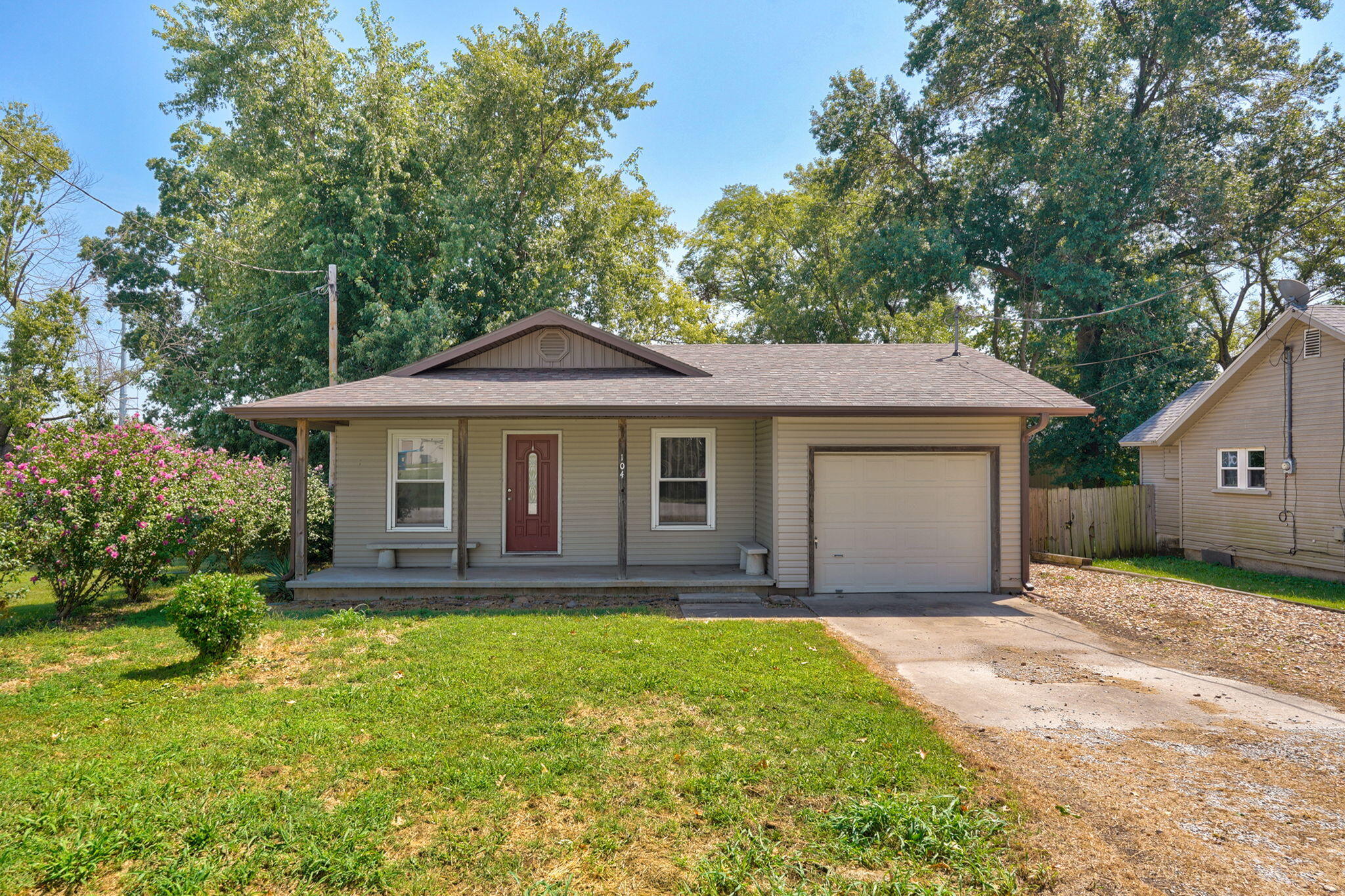 104 South Delaware Street Property Photo 2