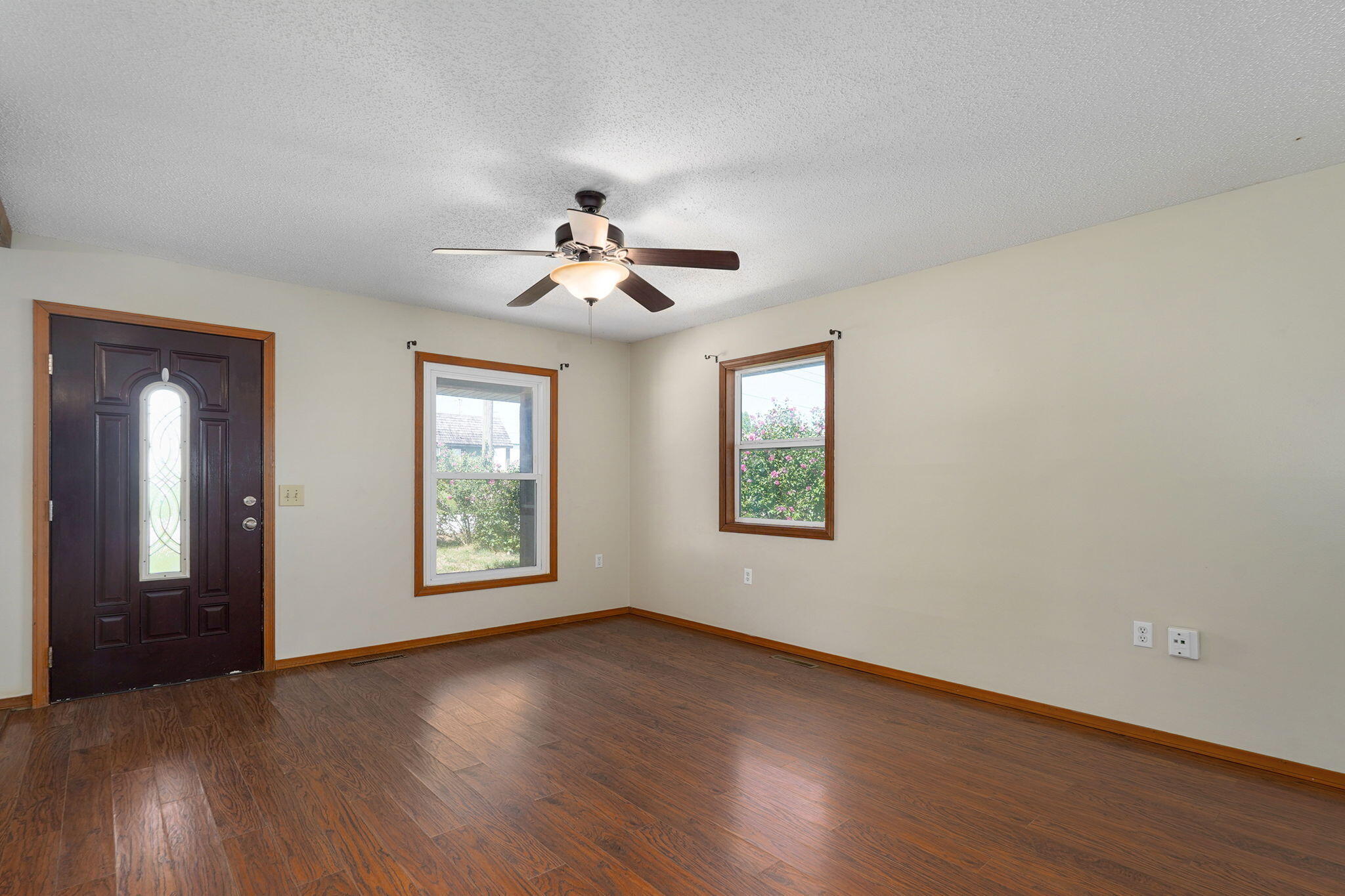 104 South Delaware Street Property Photo 4