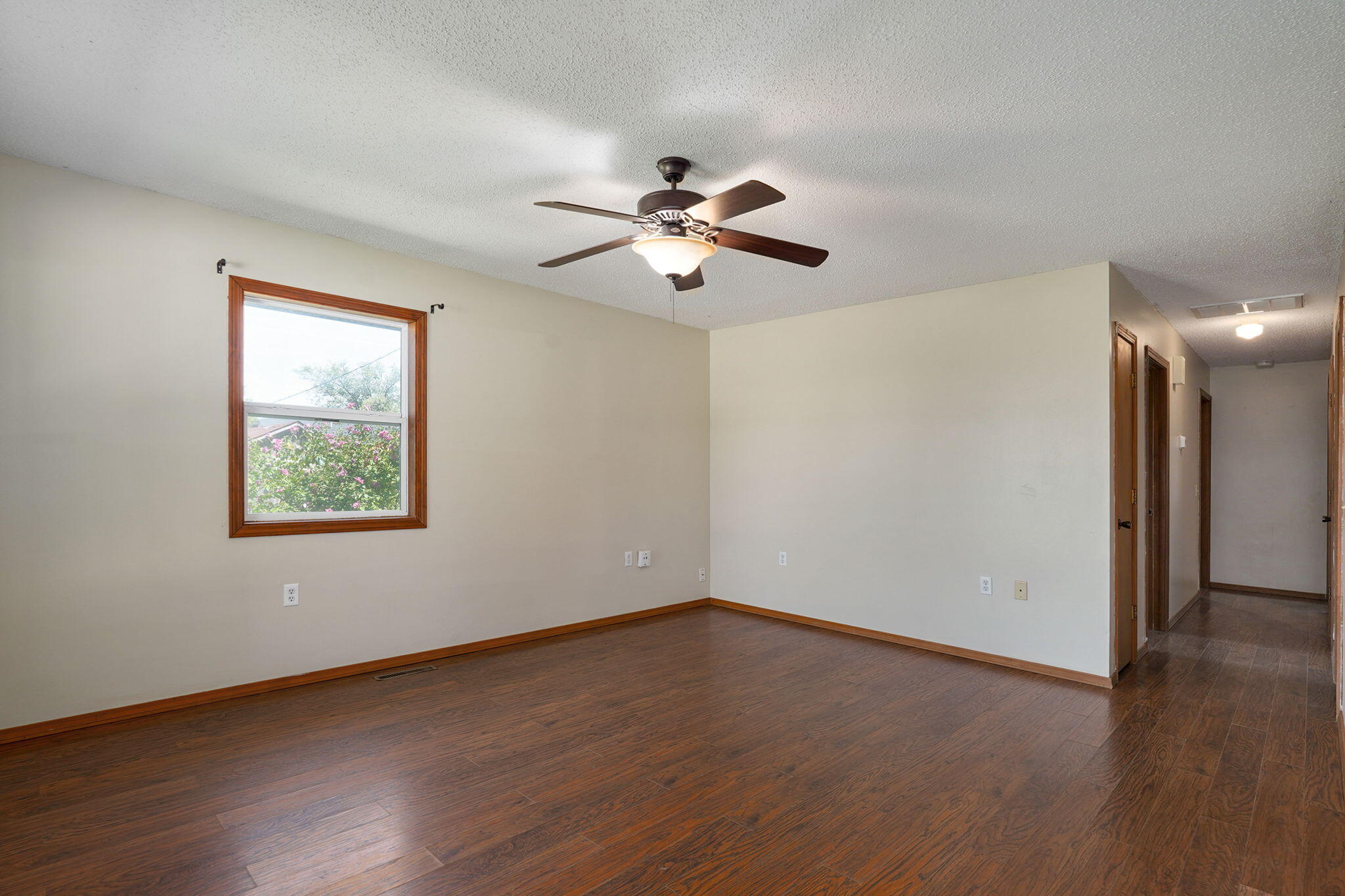 104 South Delaware Street Property Photo 5