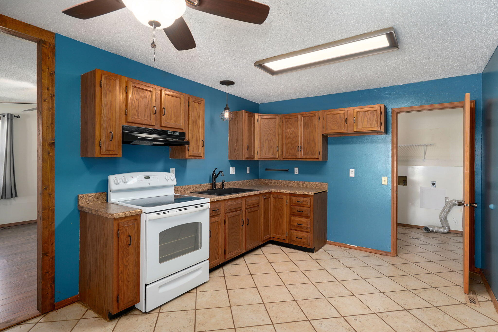 104 South Delaware Street Property Photo 7
