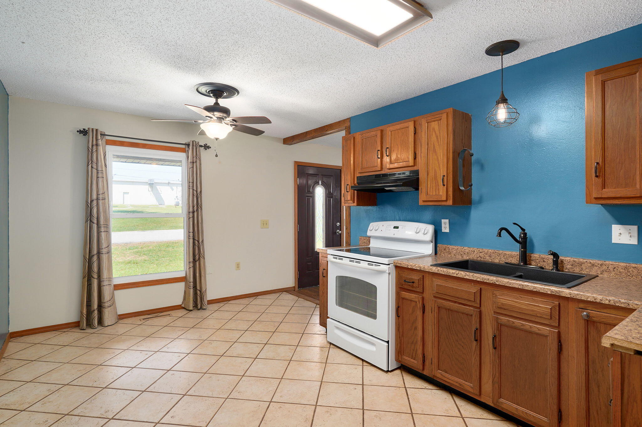 104 South Delaware Street Property Photo 8