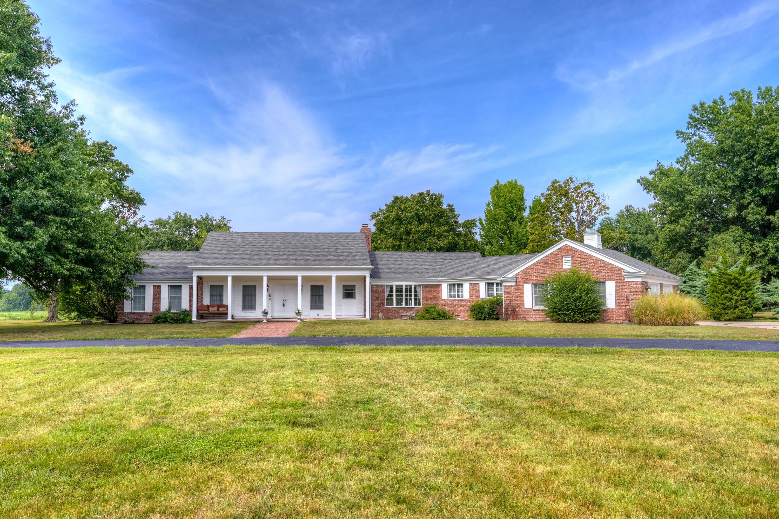 202 Gardner Drive Property Photo 1