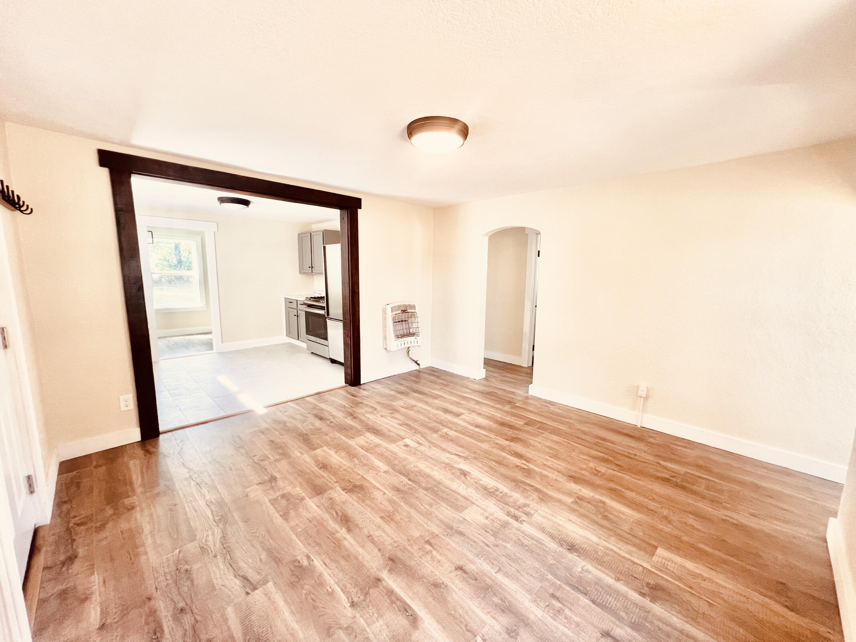 1010 West Cass Avenue Property Photo 6