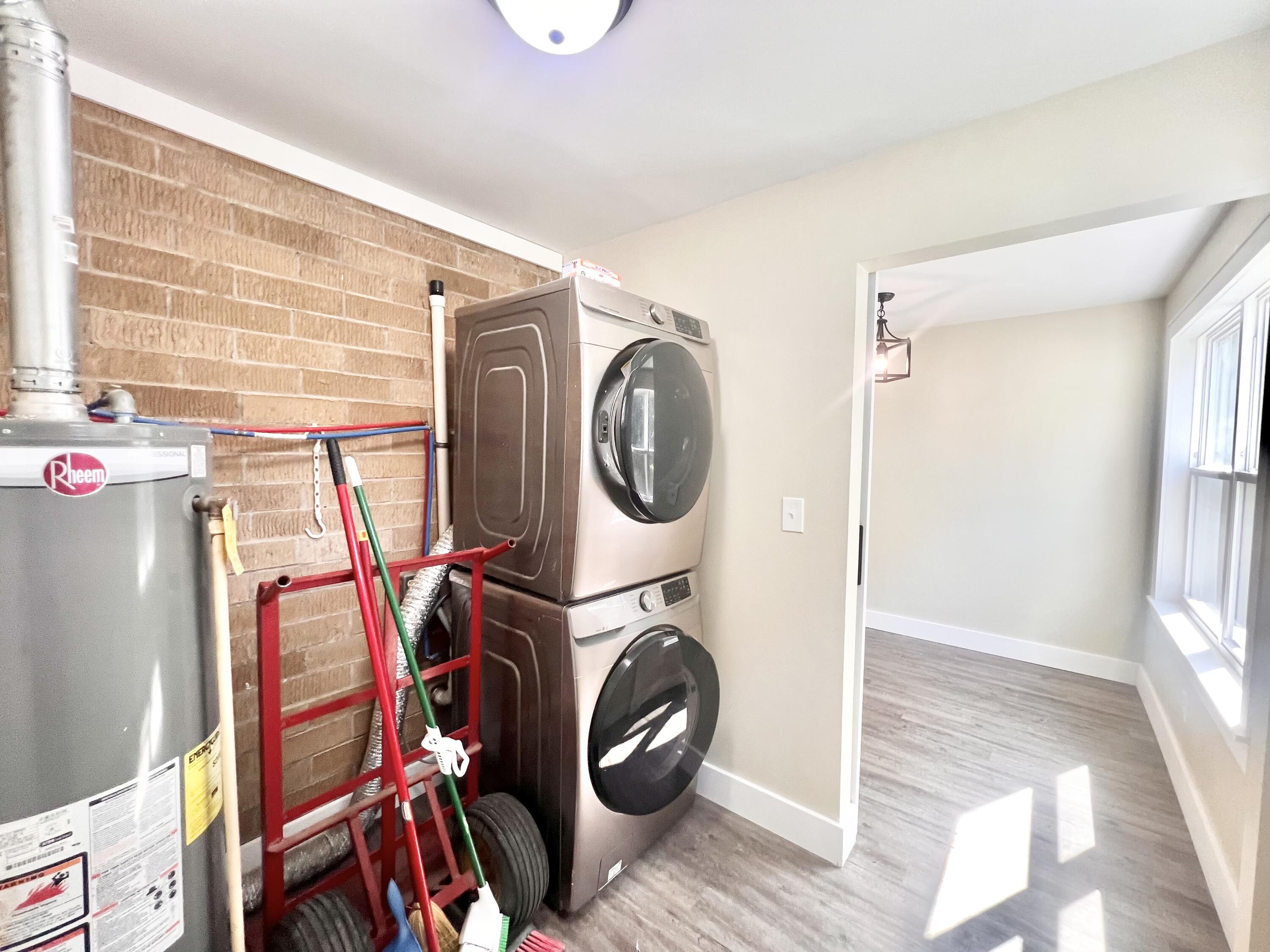1010 West Cass Avenue Property Photo 13