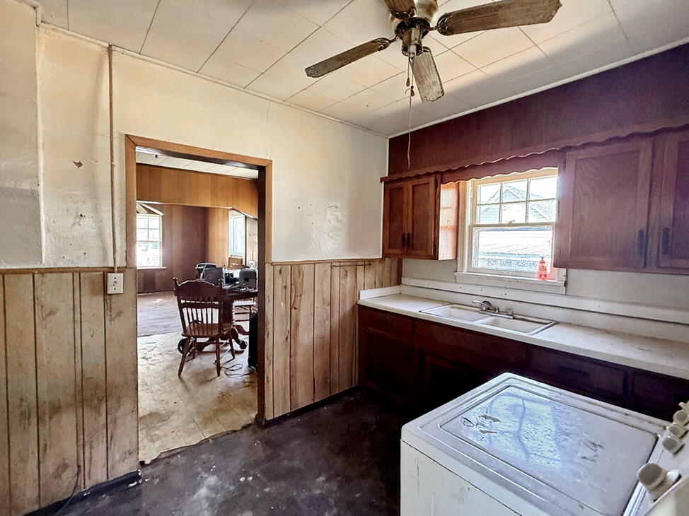 121 West Lafayette Street Property Photo 4