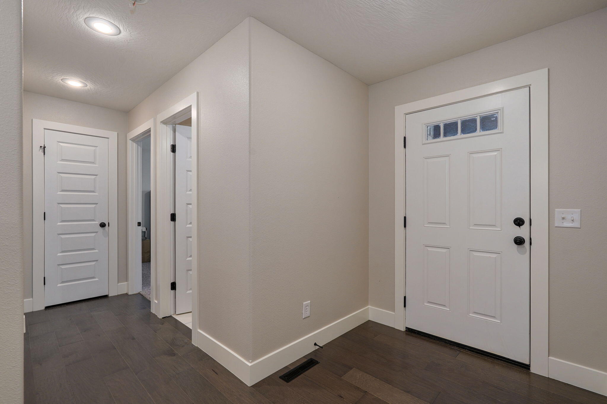 817 South Ridgemont Drive Property Photo 4