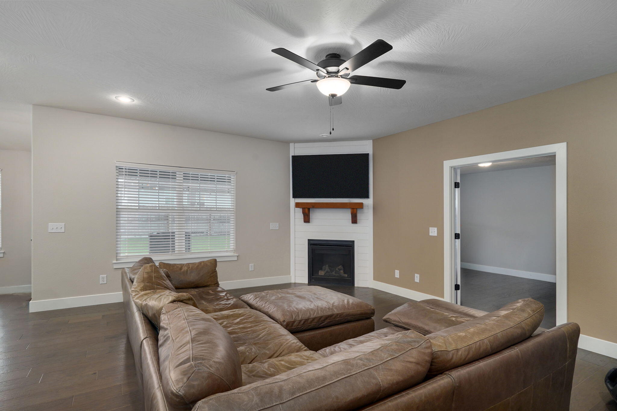 817 South Ridgemont Drive Property Photo 8