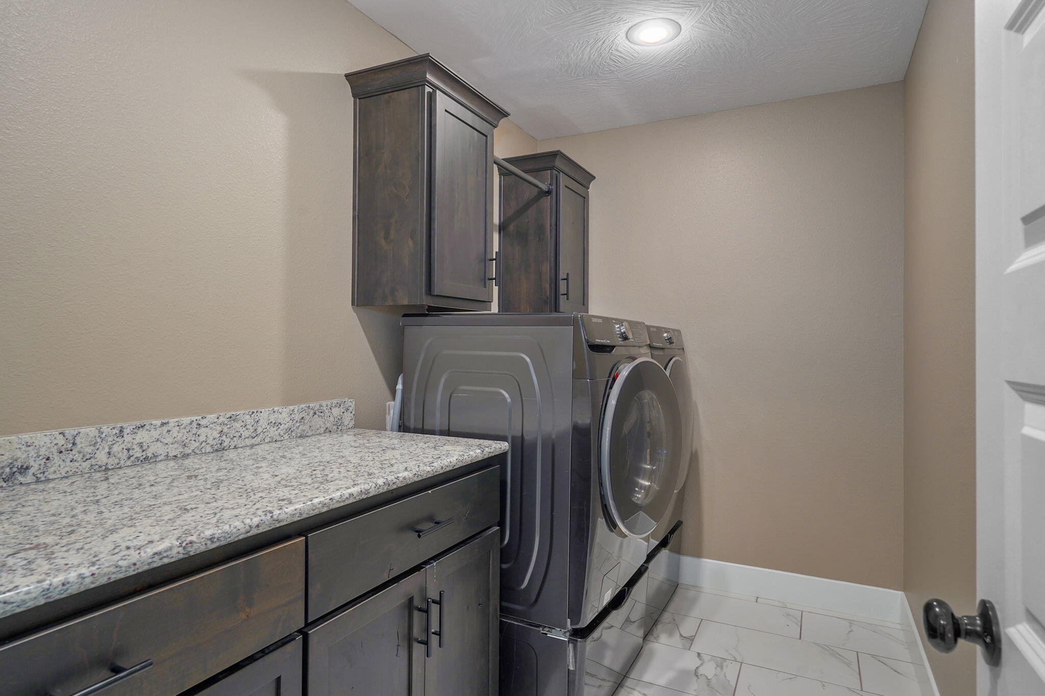 817 South Ridgemont Drive Property Photo 21