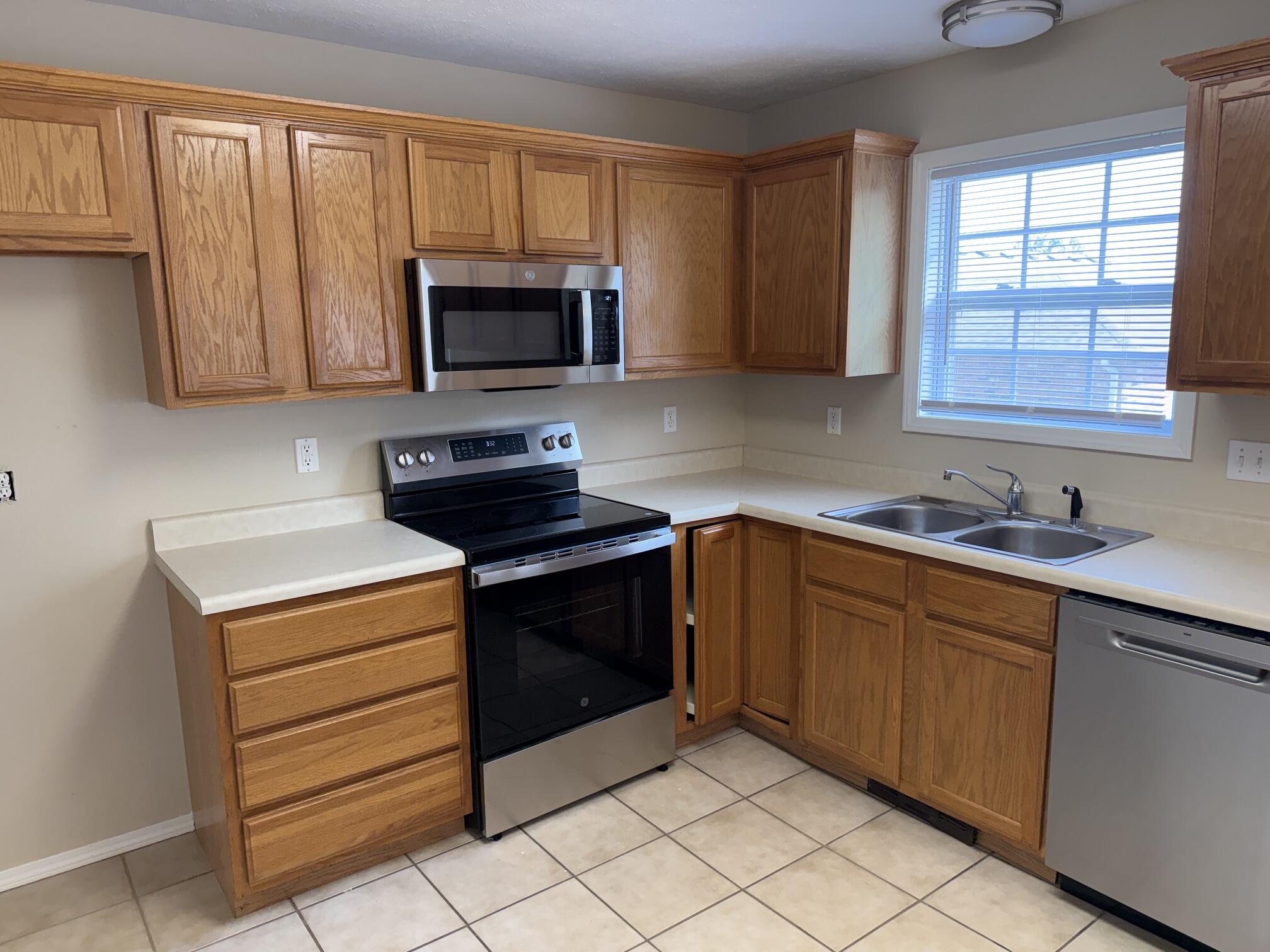 141 Jade Court Property Photo 4