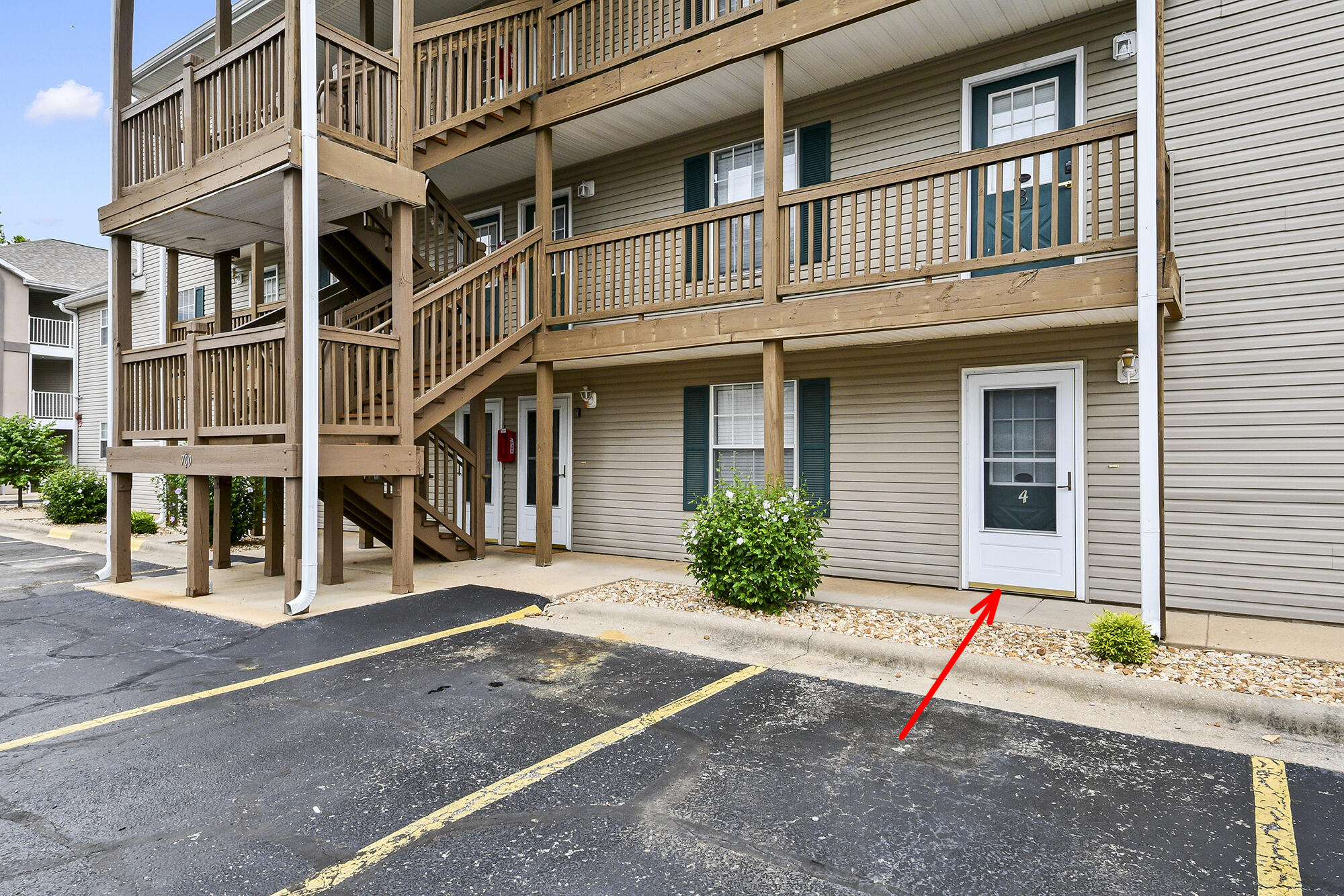700 Fall Creek Drive Apt 4 Property Photo 4