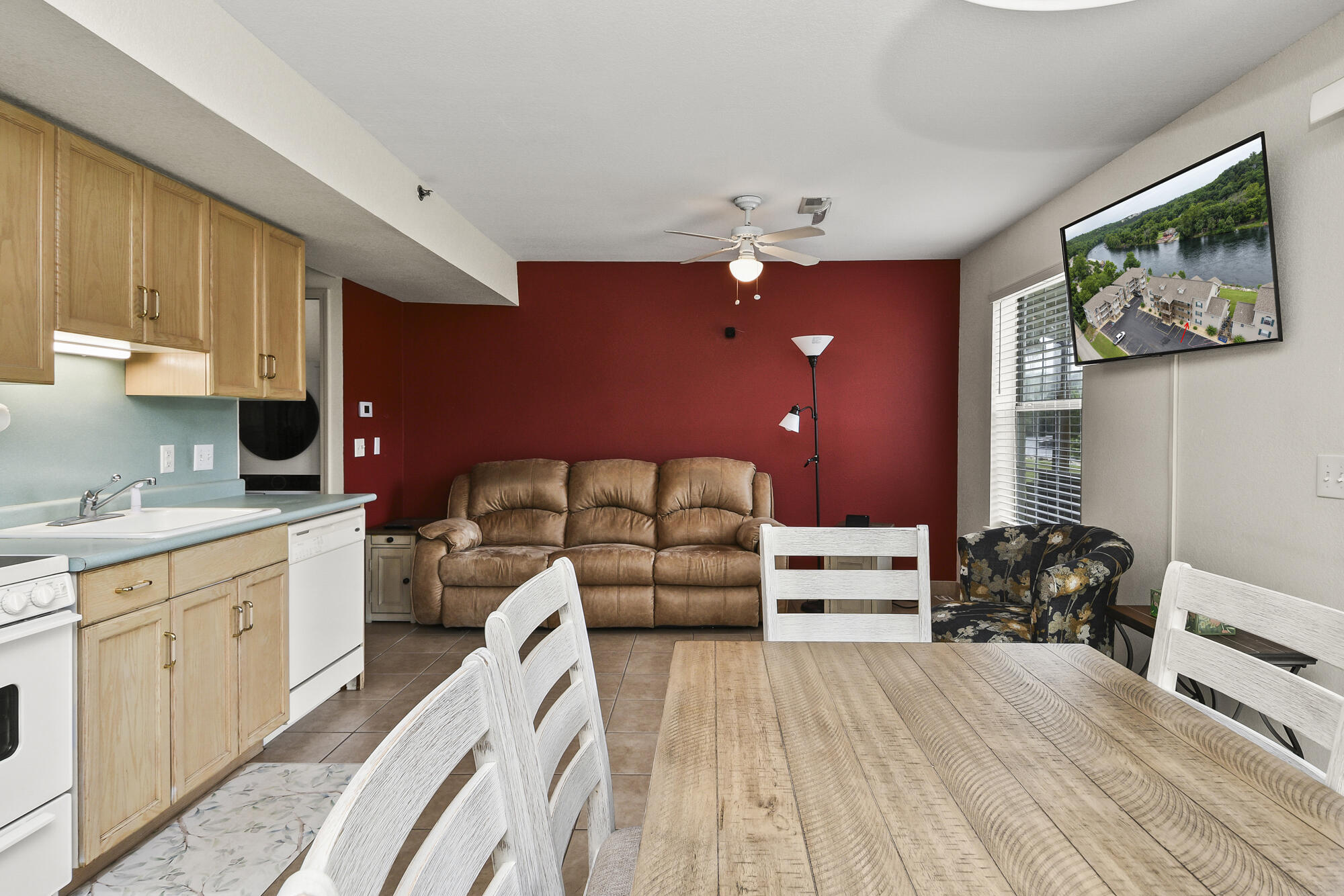 700 Fall Creek Drive Apt 4 Property Photo 6
