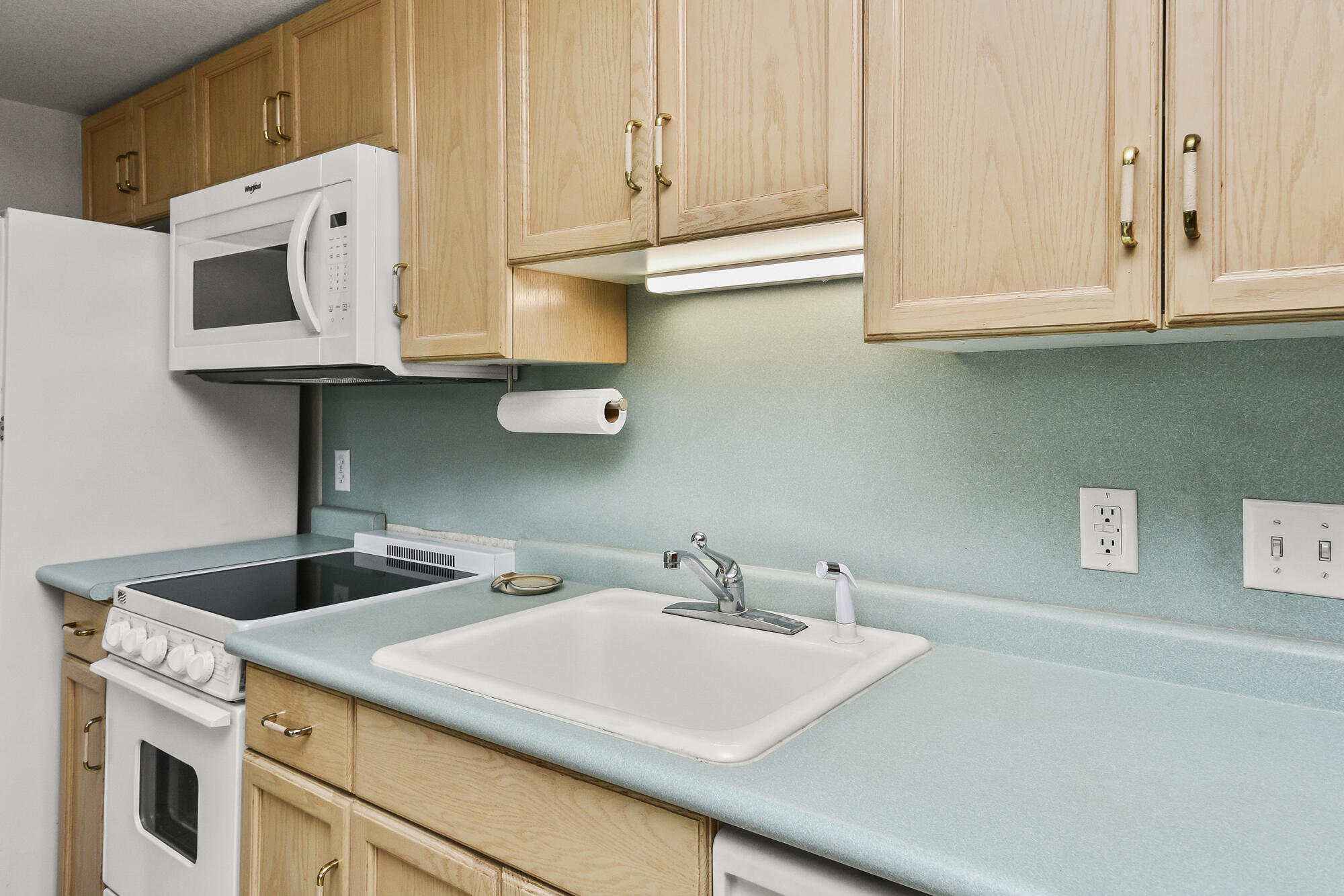 700 Fall Creek Drive Apt 4 Property Photo 11