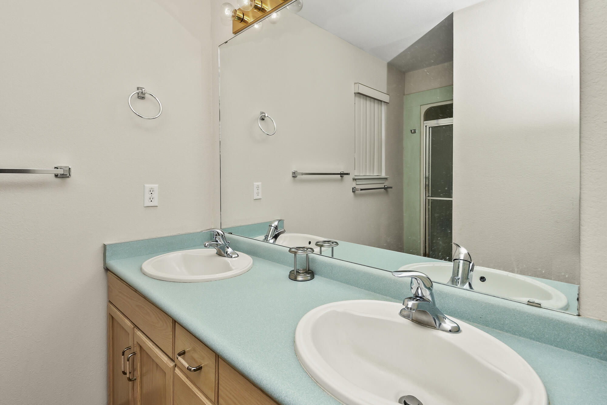 700 Fall Creek Drive Apt 4 Property Photo 19