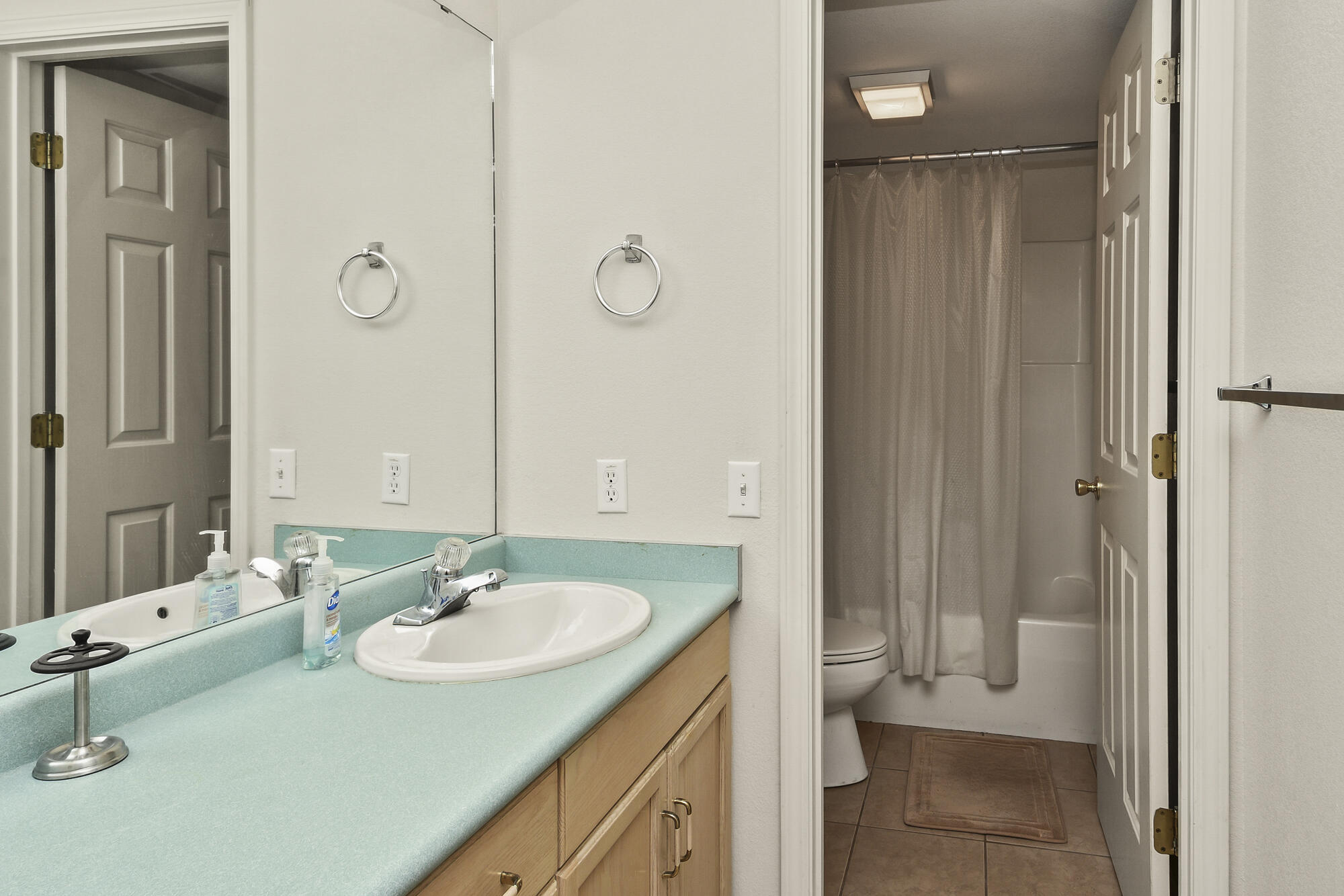 700 Fall Creek Drive Apt 4 Property Photo 22