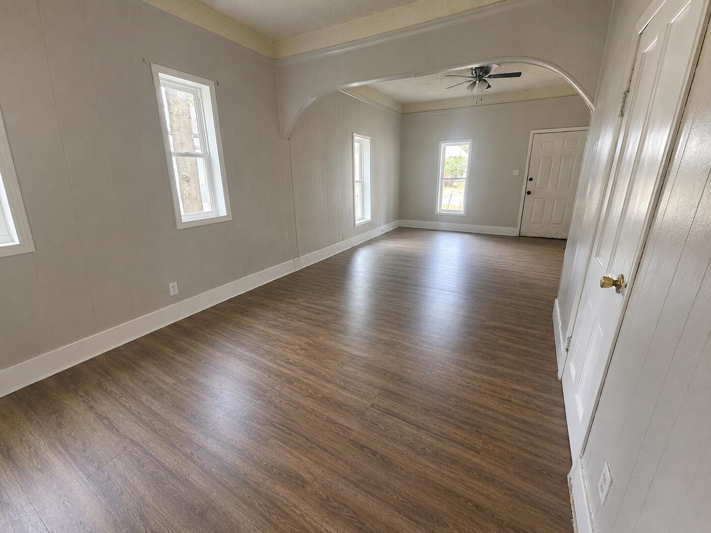910 South Jackson Avenue Property Photo 10