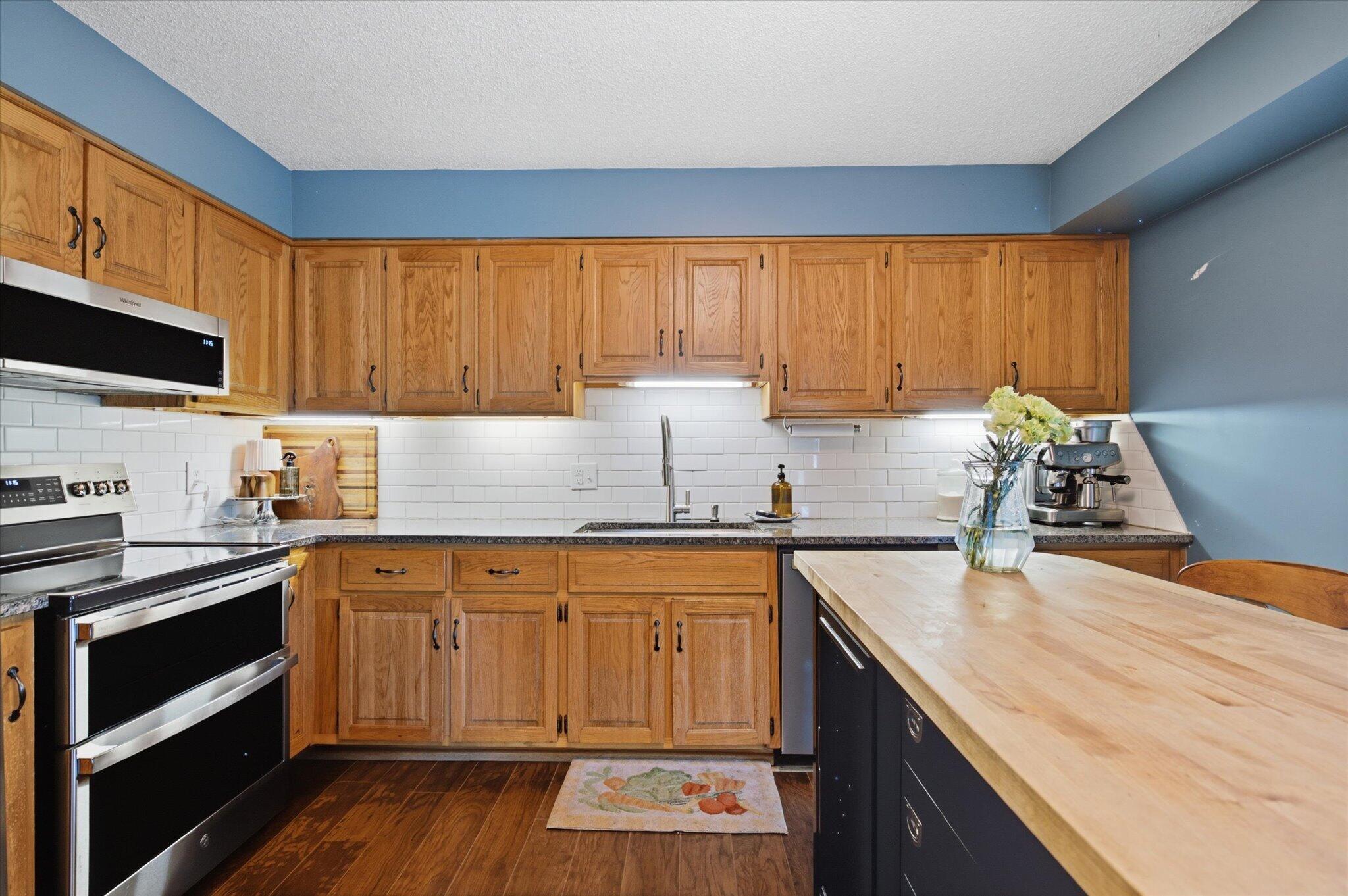 835 East Jewett Street Property Photo 11
