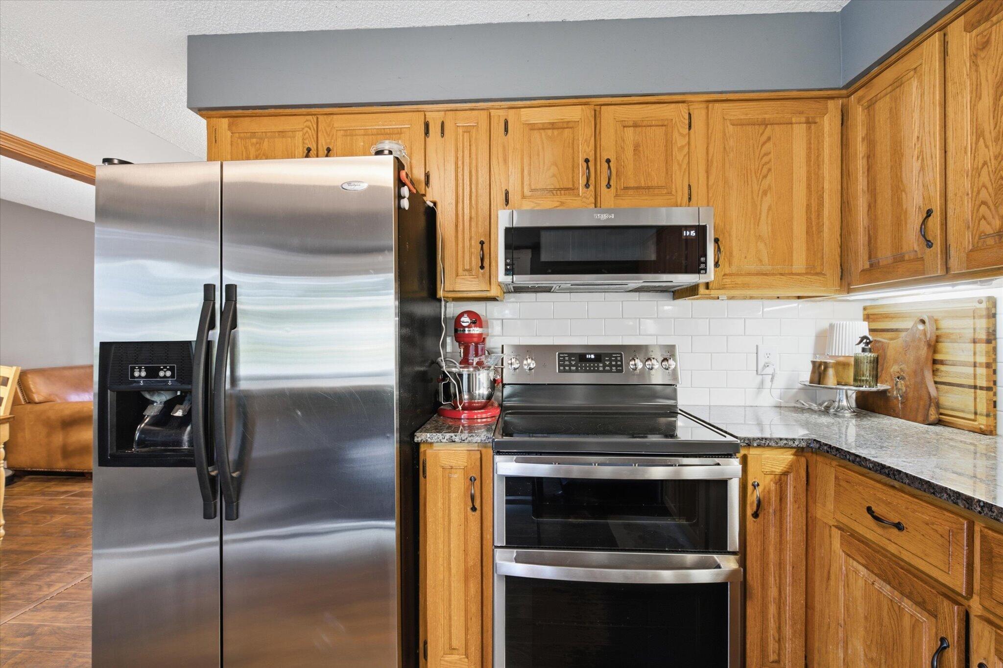 835 East Jewett Street Property Photo 12