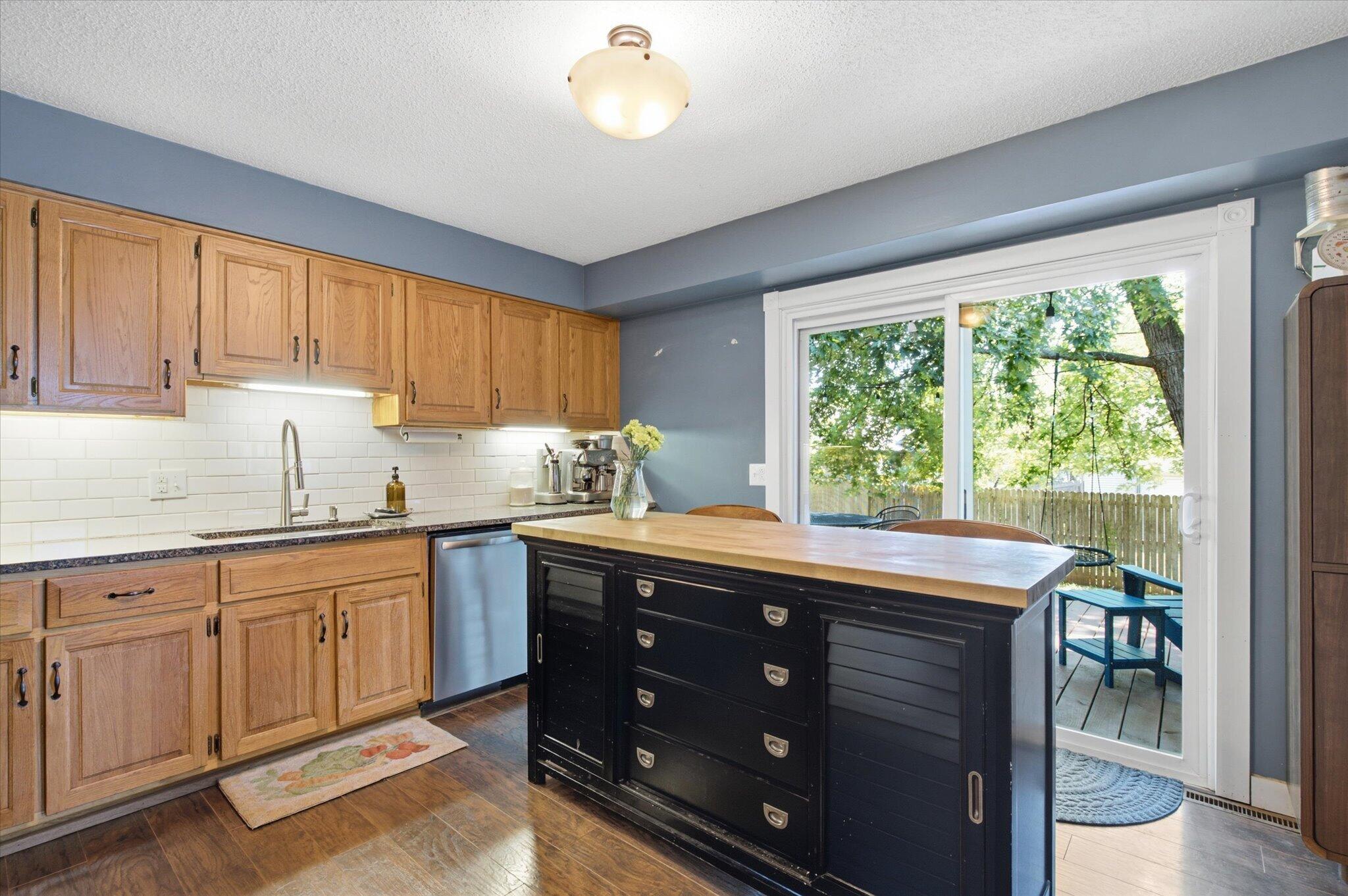 835 East Jewett Street Property Photo 14