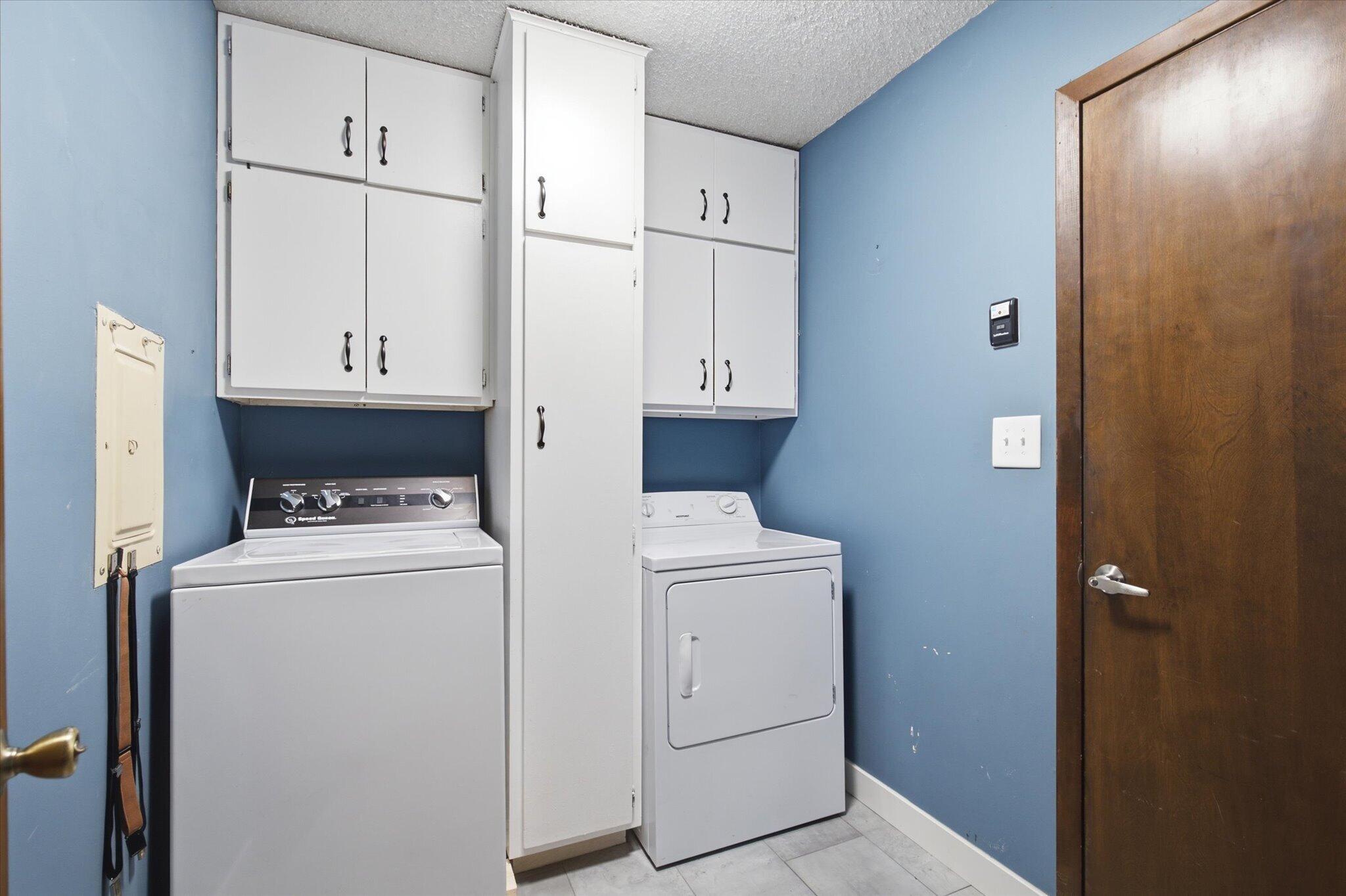 835 East Jewett Street Property Photo 18