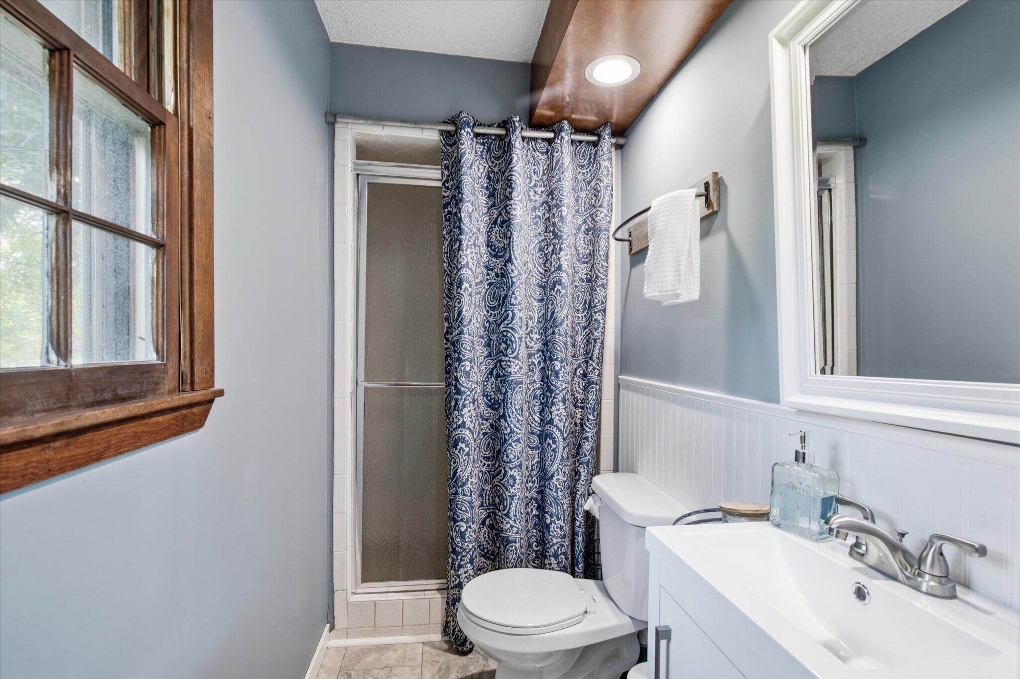 835 East Jewett Street Property Photo 22