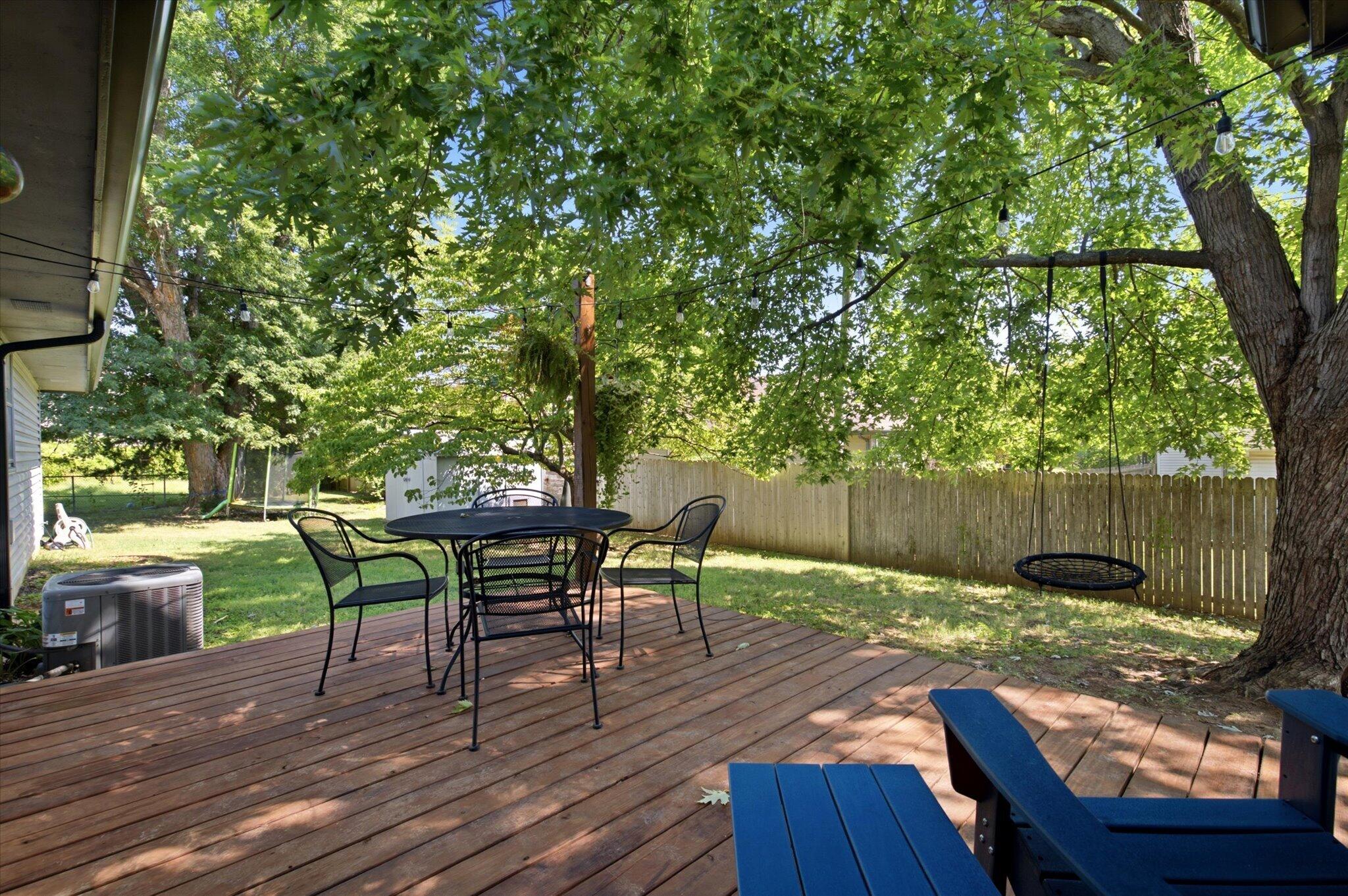 835 East Jewett Street Property Photo 28