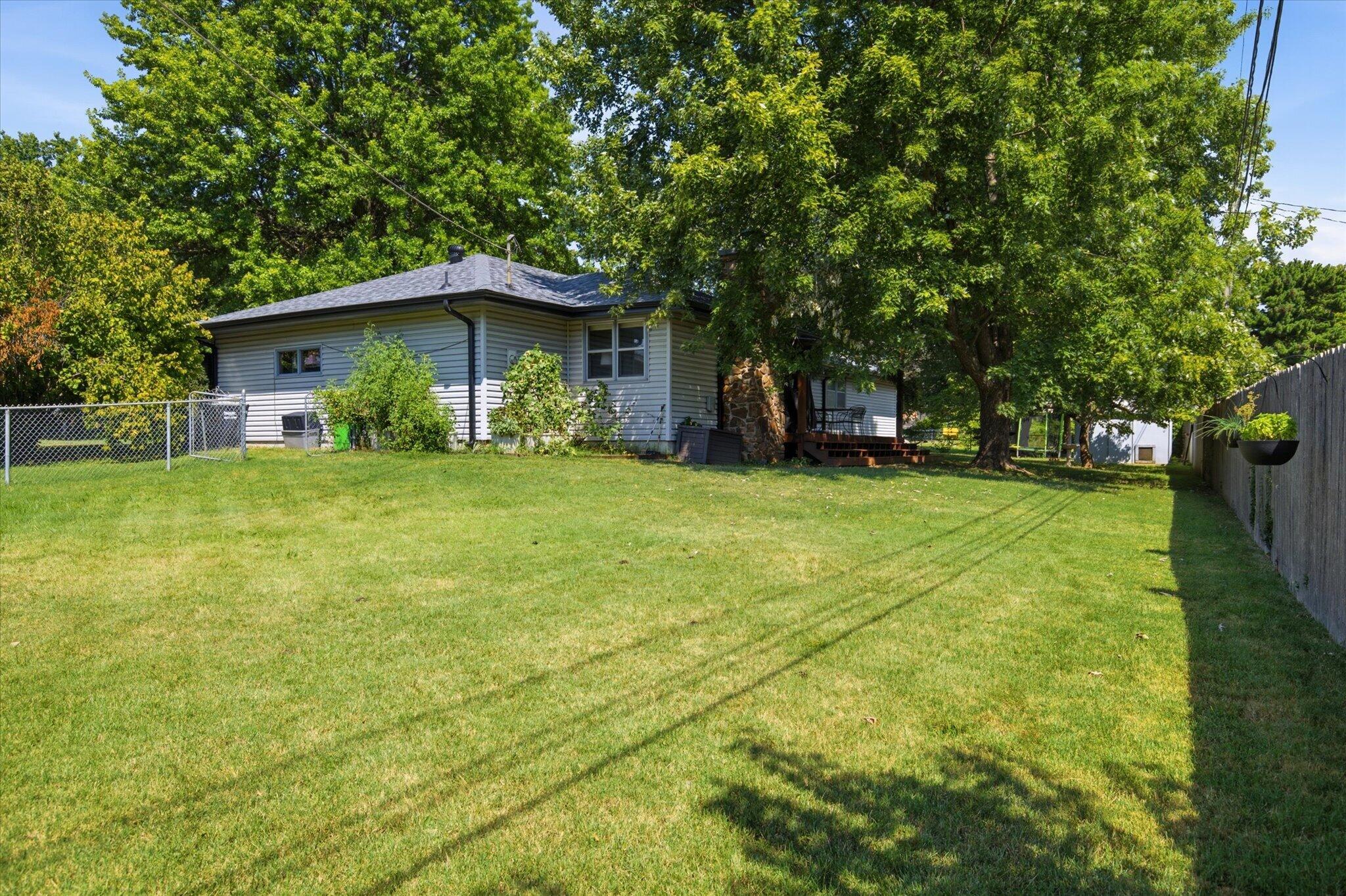 835 East Jewett Street Property Photo 30