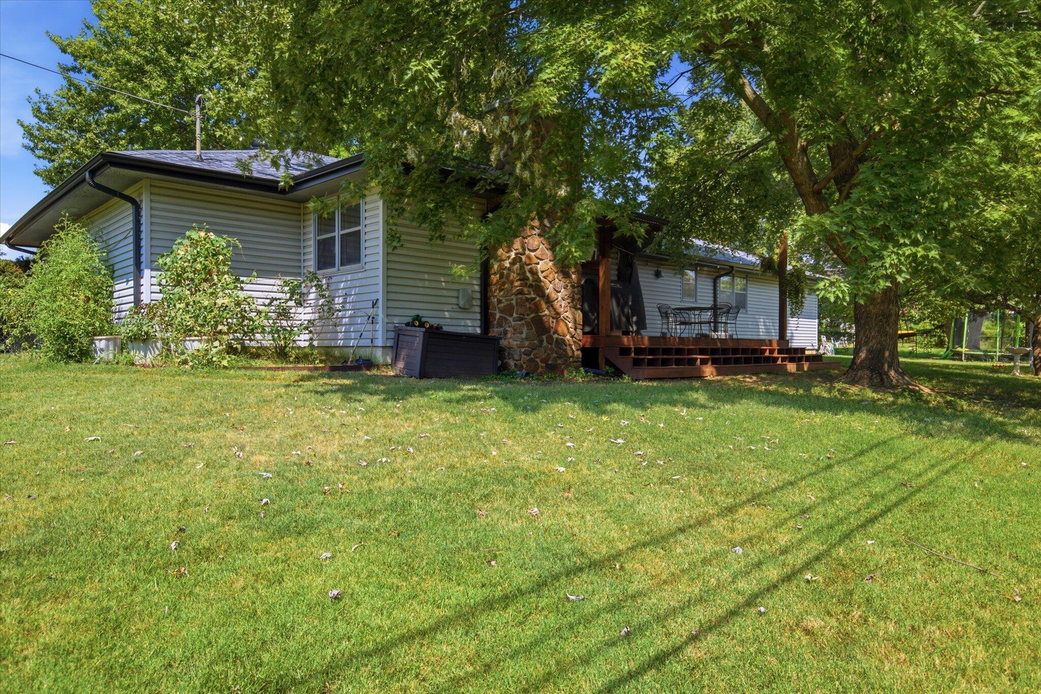 835 East Jewett Street Property Photo 31