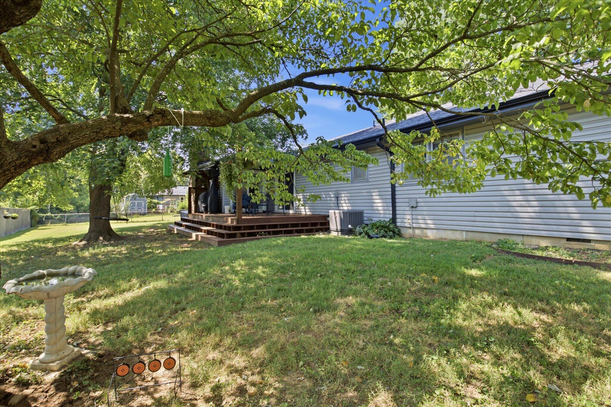 835 East Jewett Street Property Photo 32