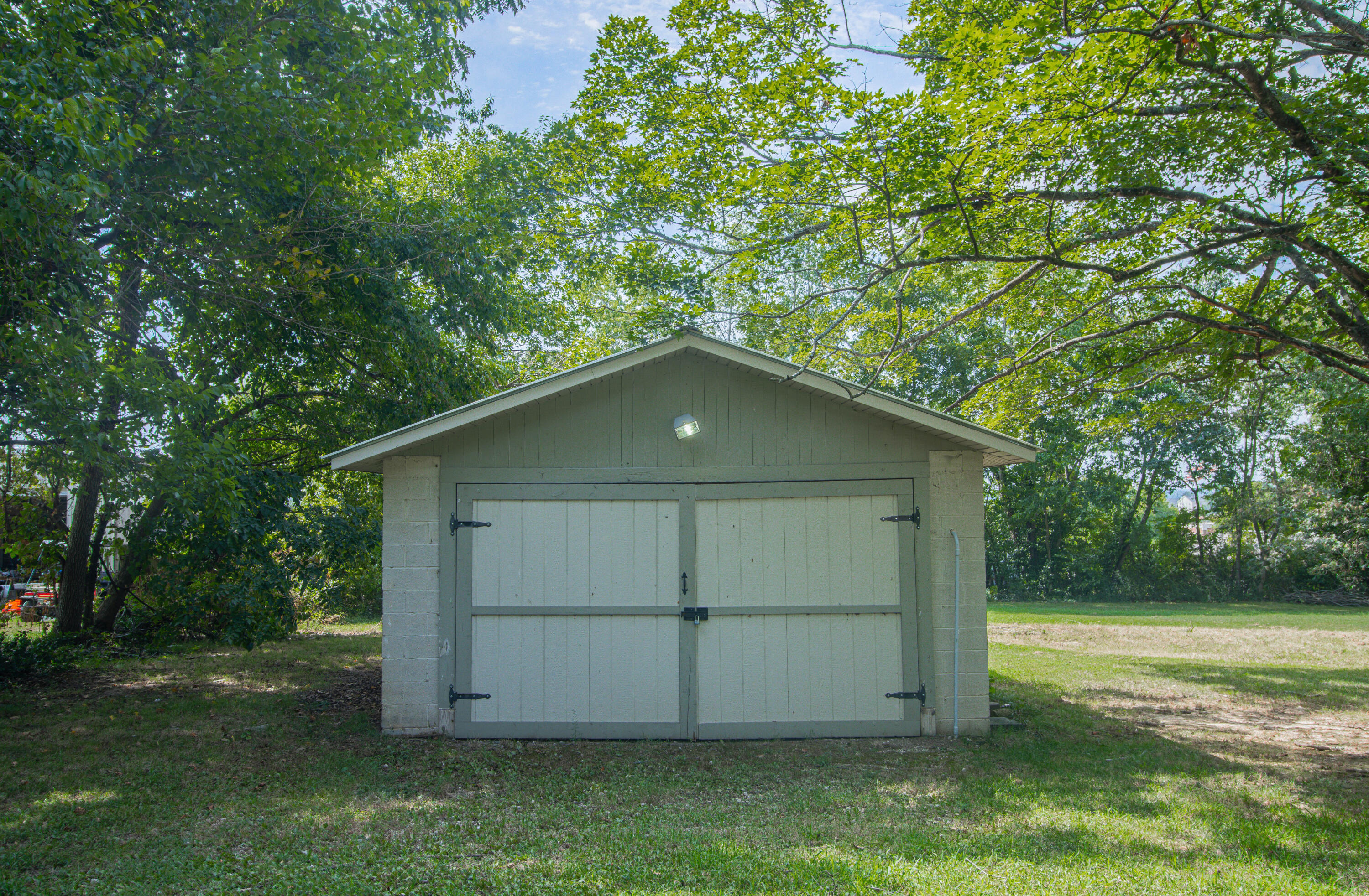 2541 Bunker Road West Property Photo 11