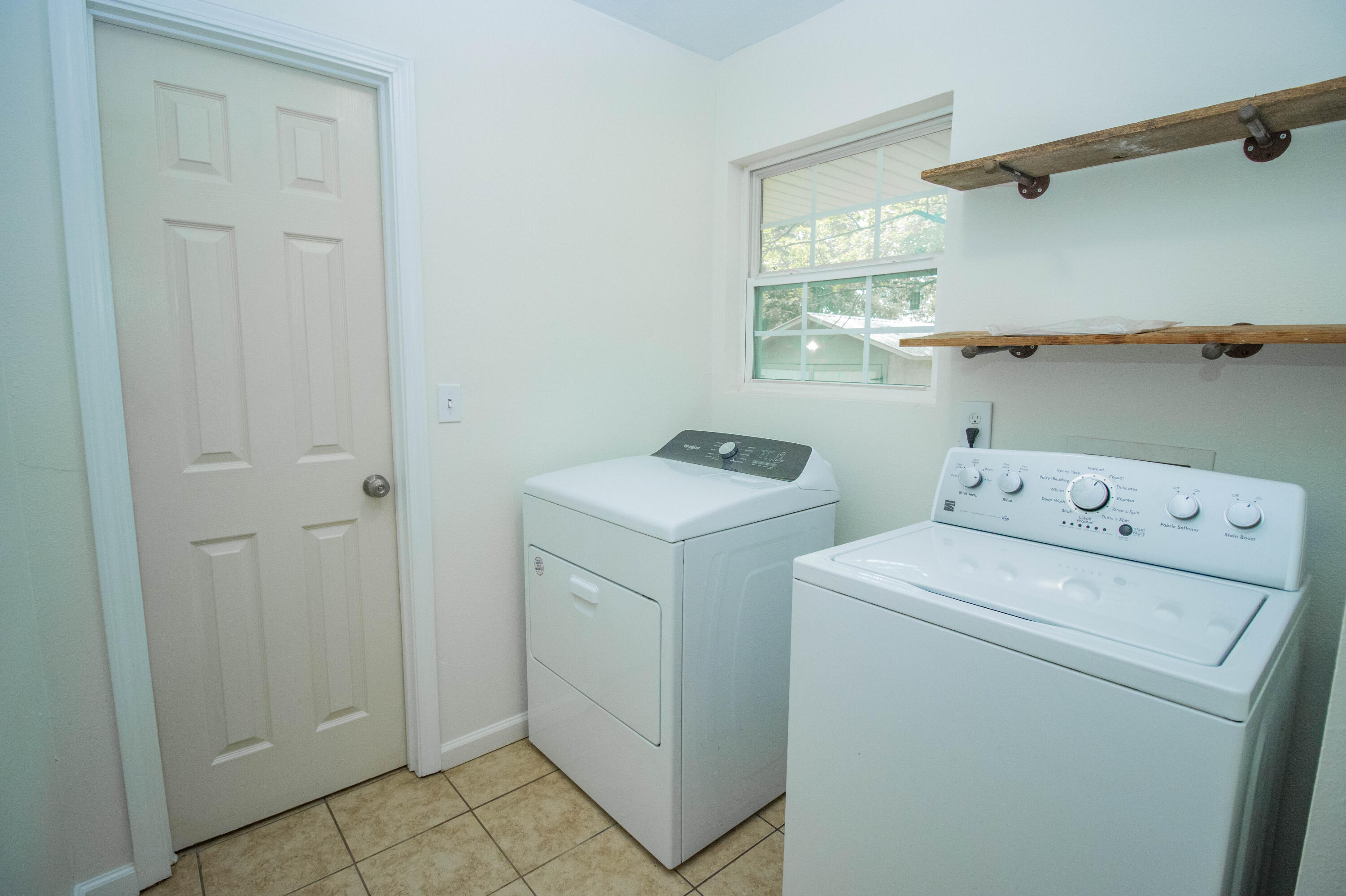 2541 Bunker Road West Property Photo 29