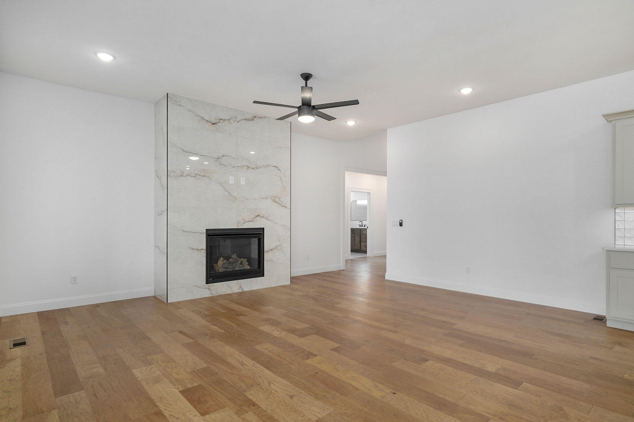 2124 North Sun Valley Drive Property Photo 10