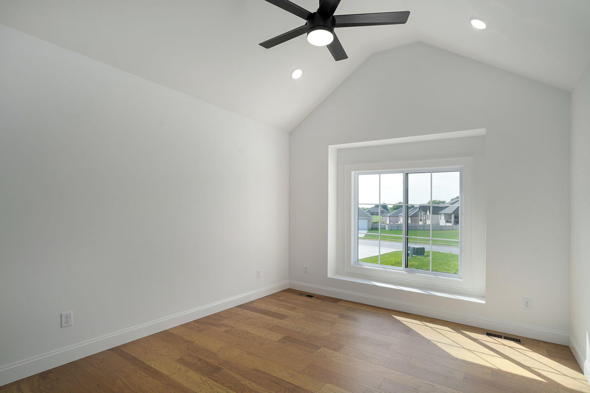 2124 North Sun Valley Drive Property Photo 31