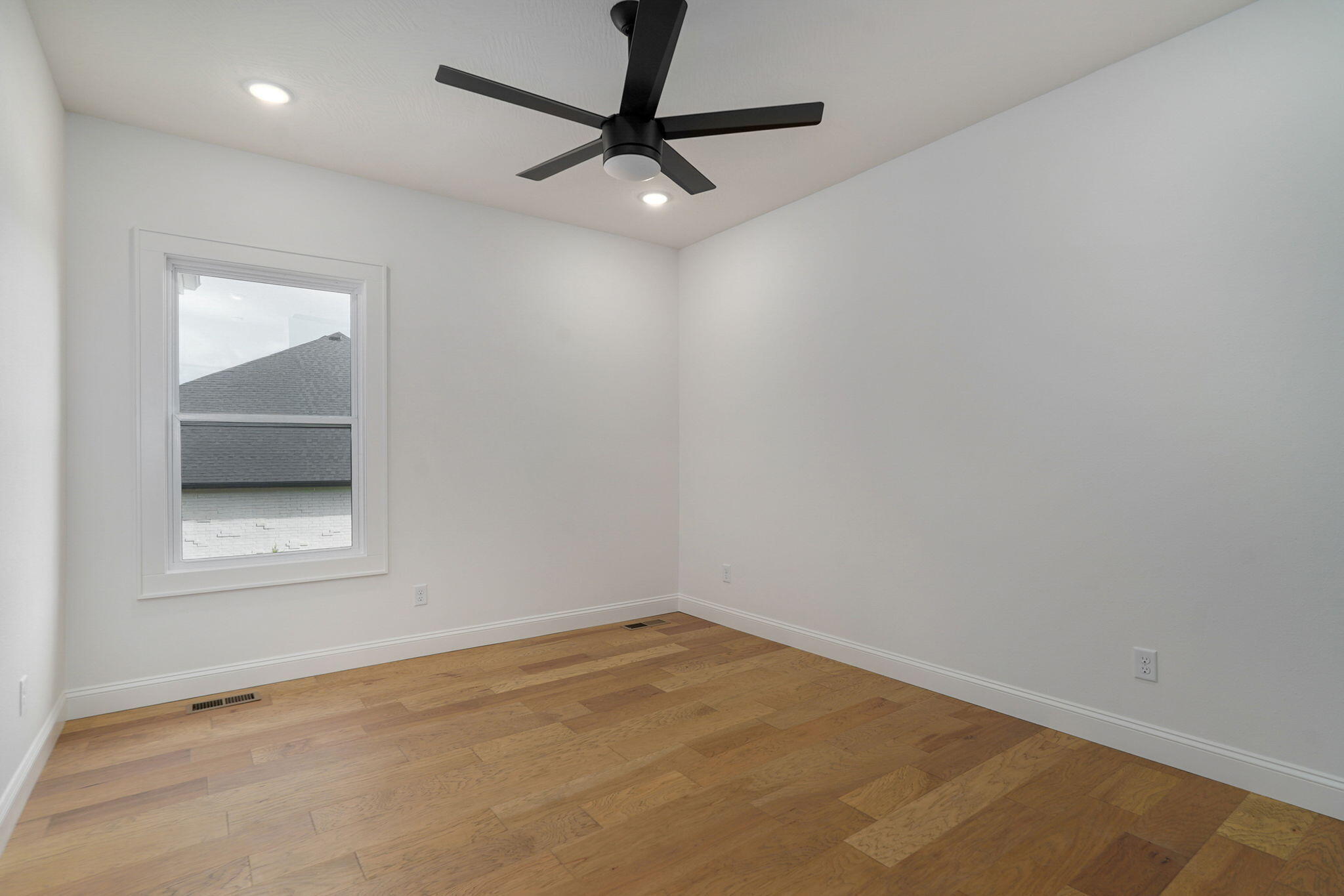 2124 North Sun Valley Drive Property Photo 34