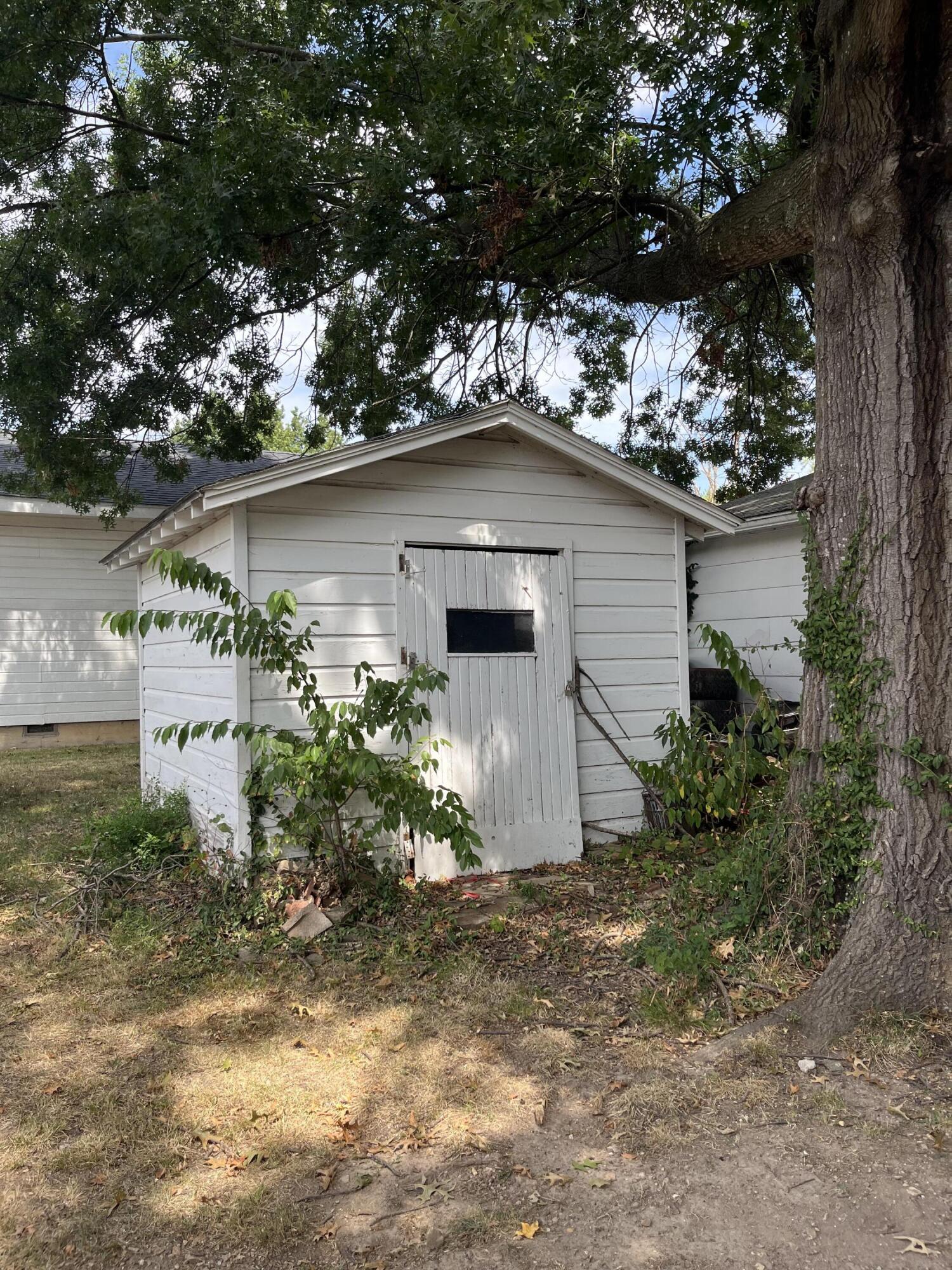 604 Washington Street Property Photo 6
