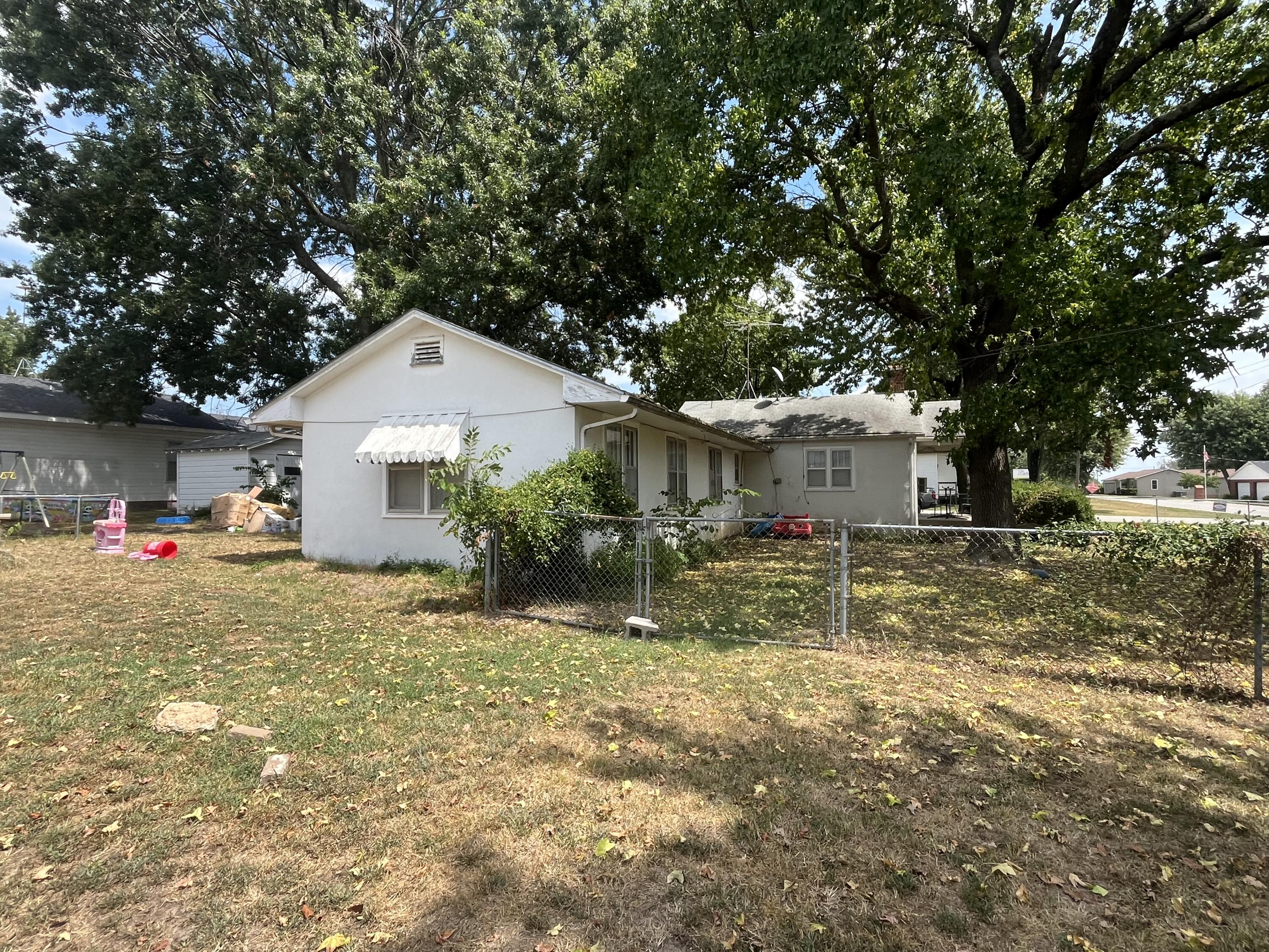 604 Washington Street Property Photo 7