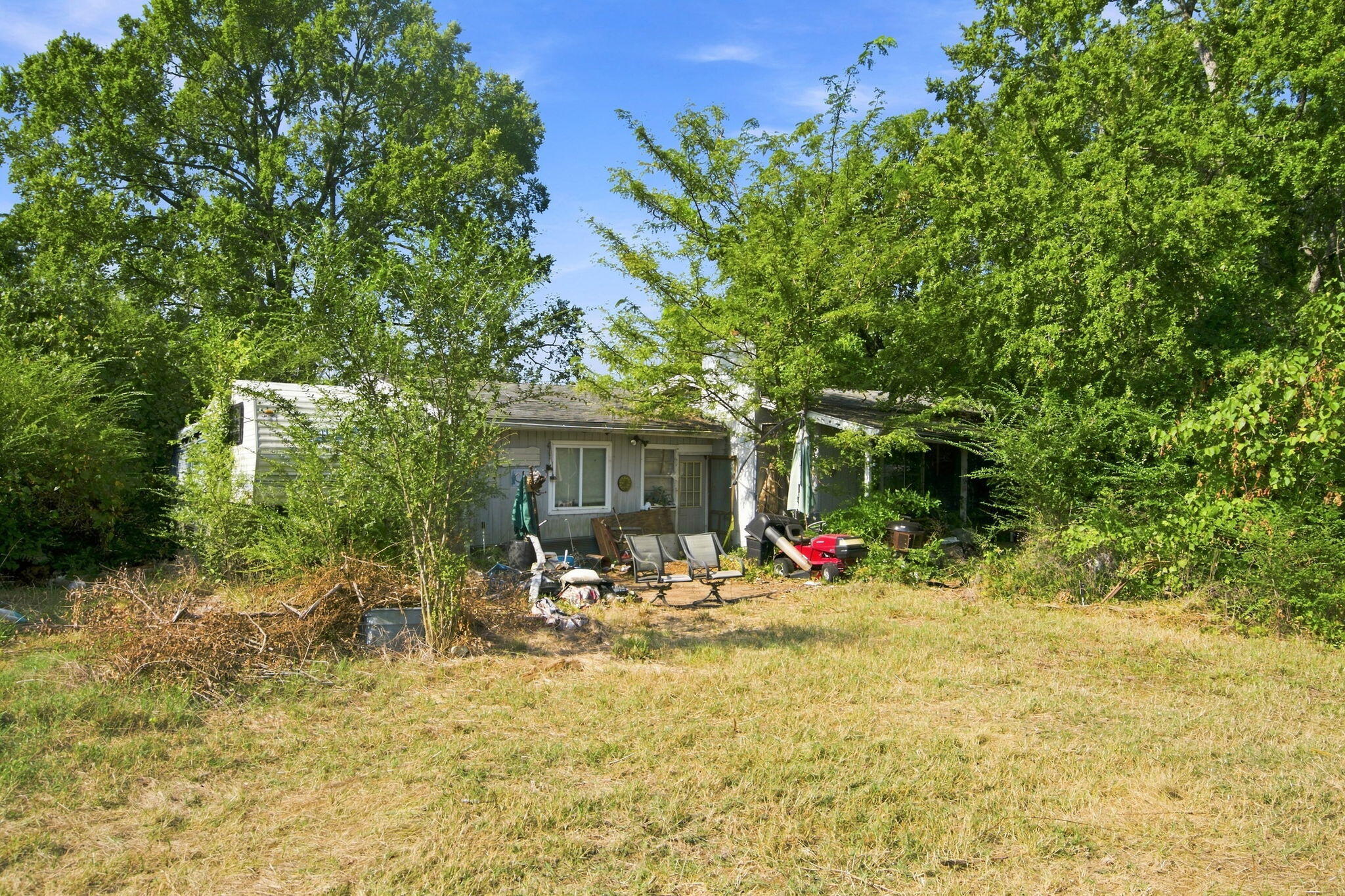 520 Crawley Way Property Photo 2