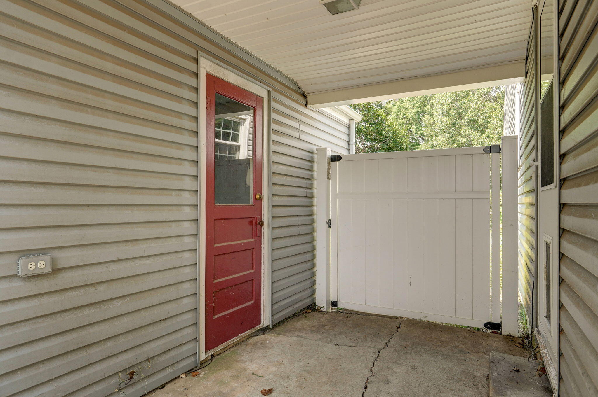 1518 South Kentwood Avenue Property Photo 17