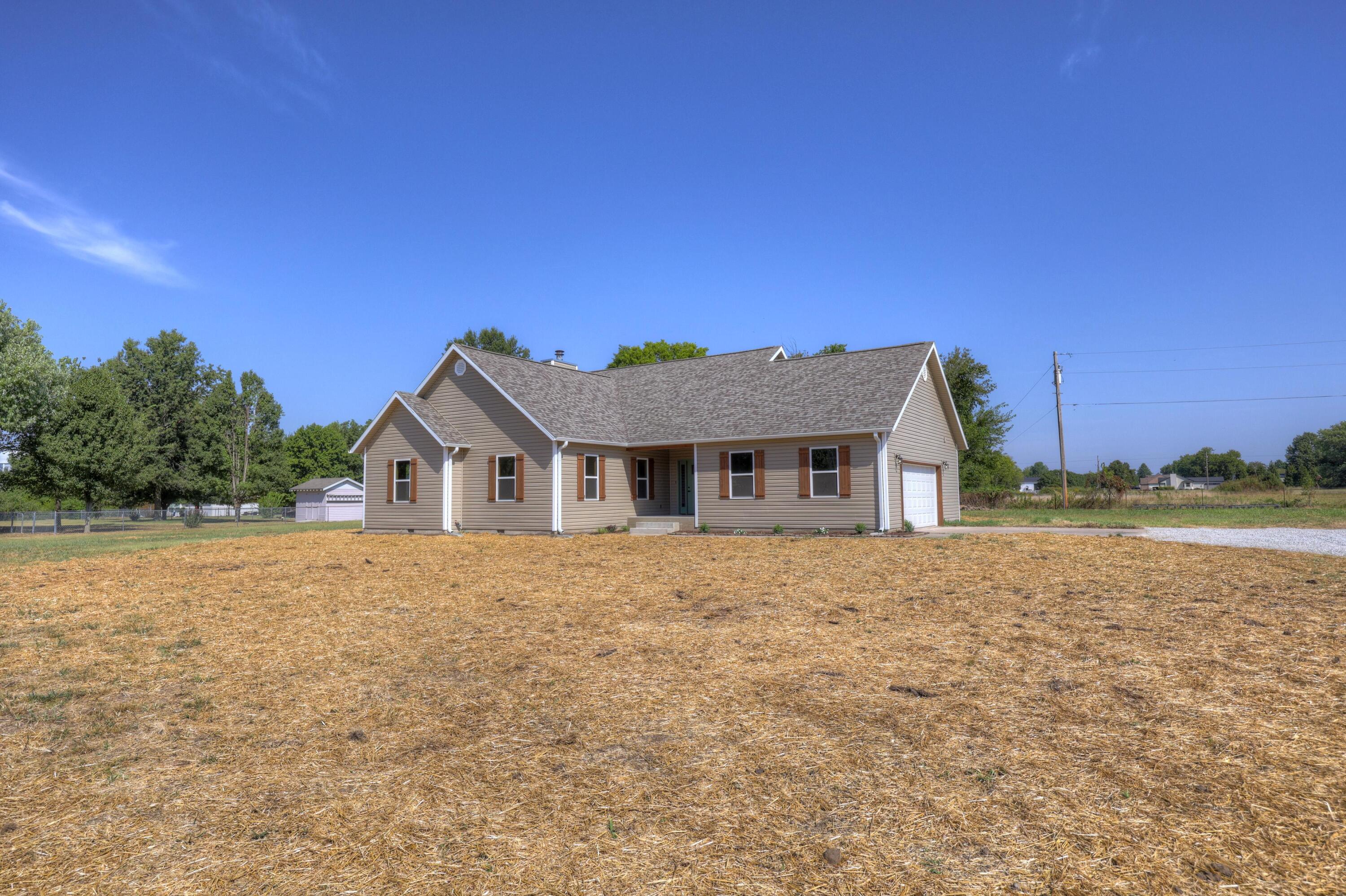 21419 Jester Lane Property Photo 3