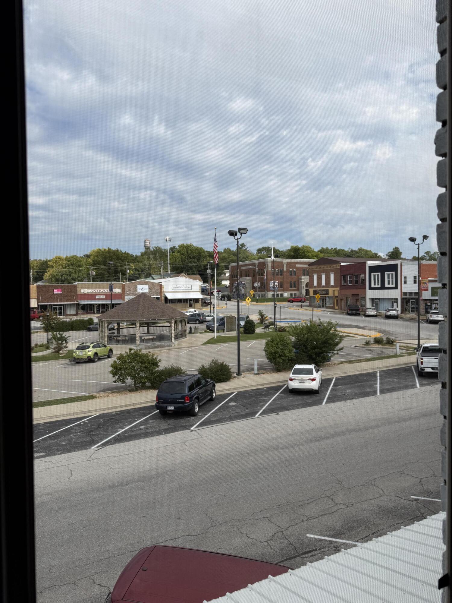 109 South Jefferson Street Property Photo 13
