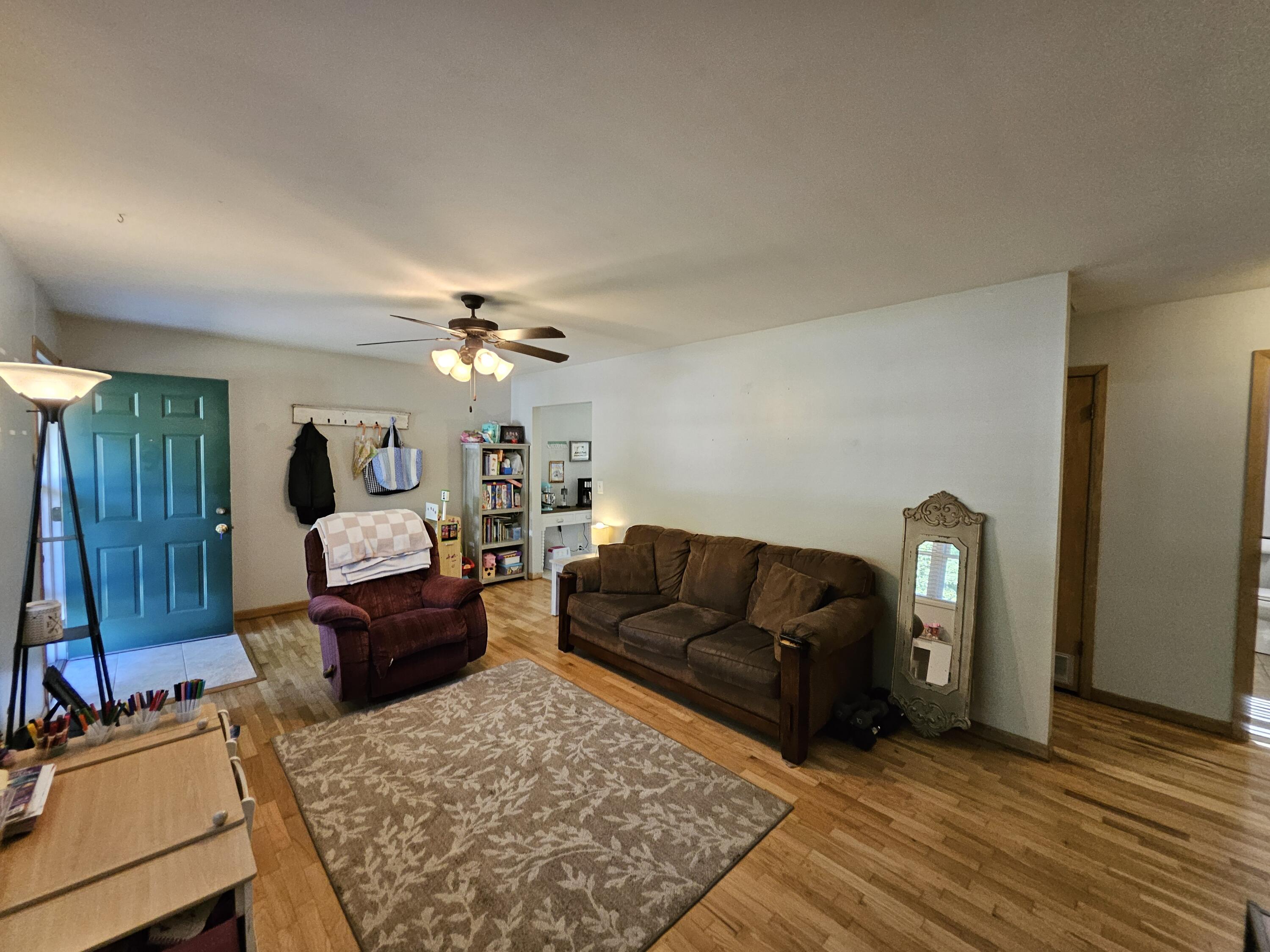 1310 6th Street Property Photo 4