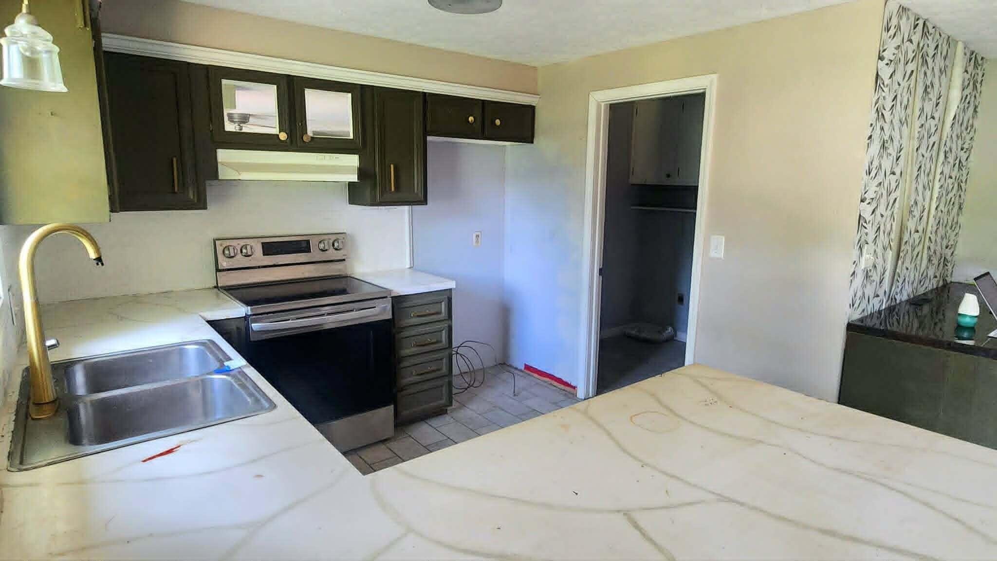 904 East Smith Street Property Photo 4