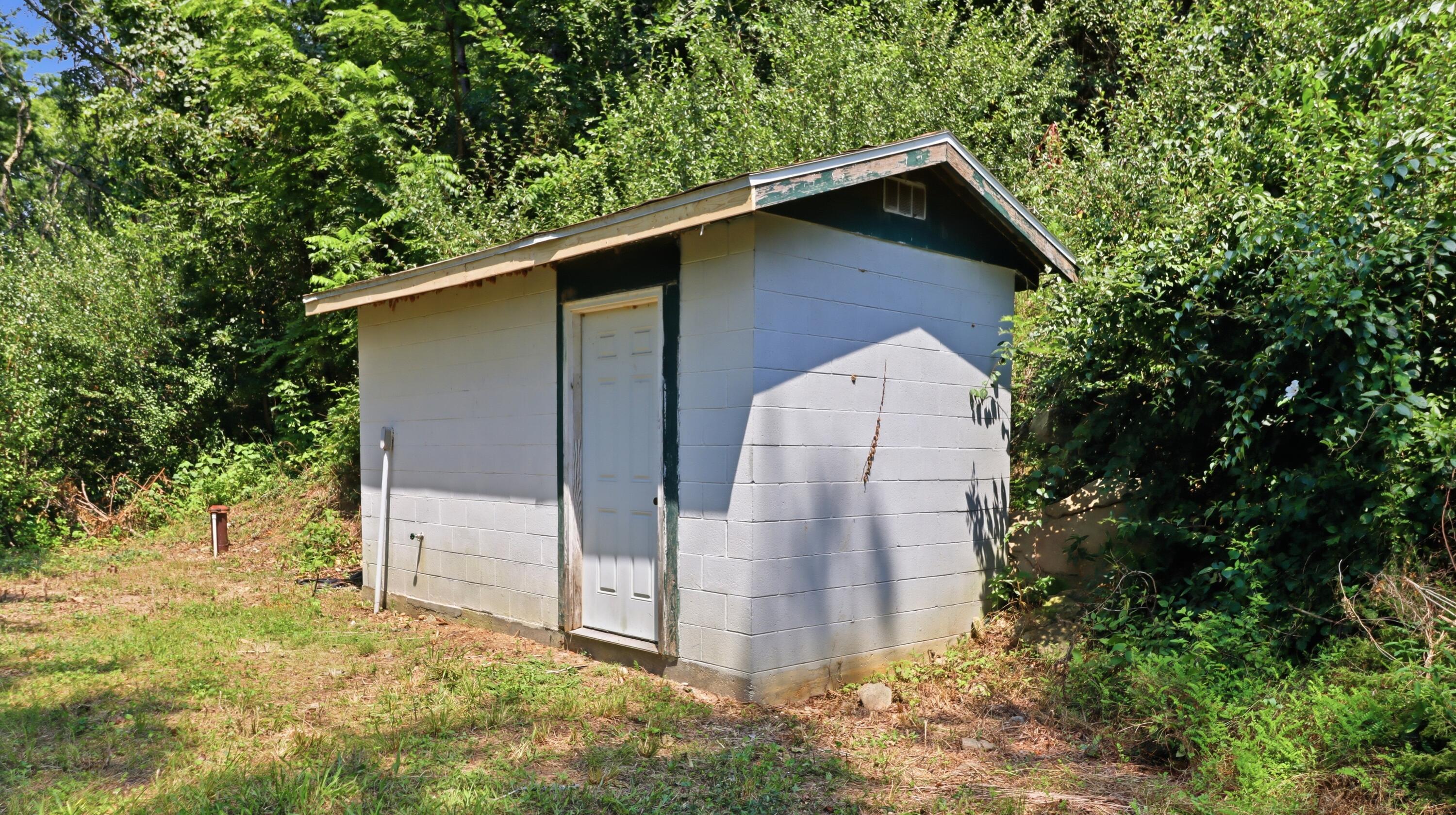 12483 County Road 76-162 Property Photo 9