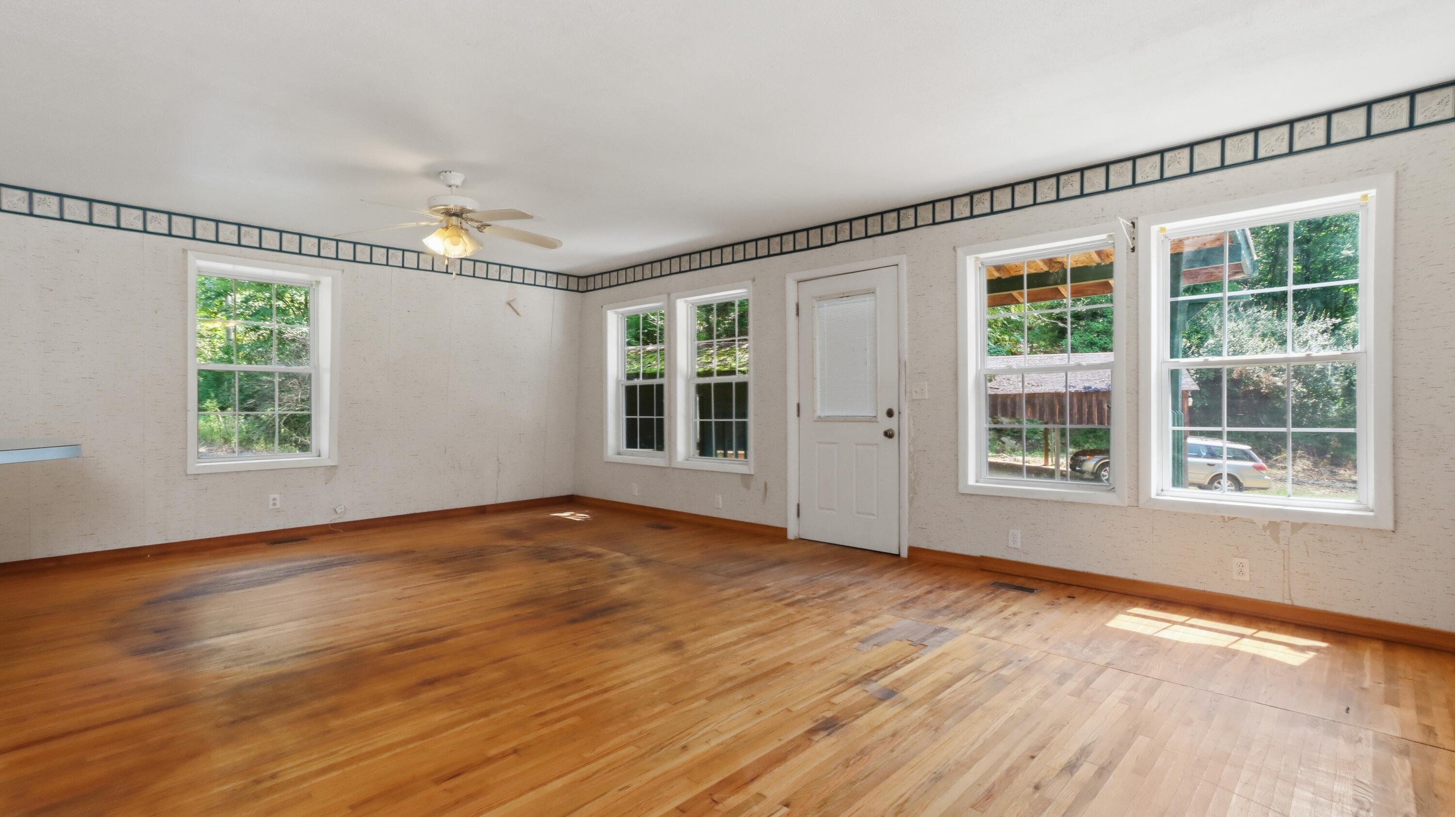 12483 County Road 76-162 Property Photo 10