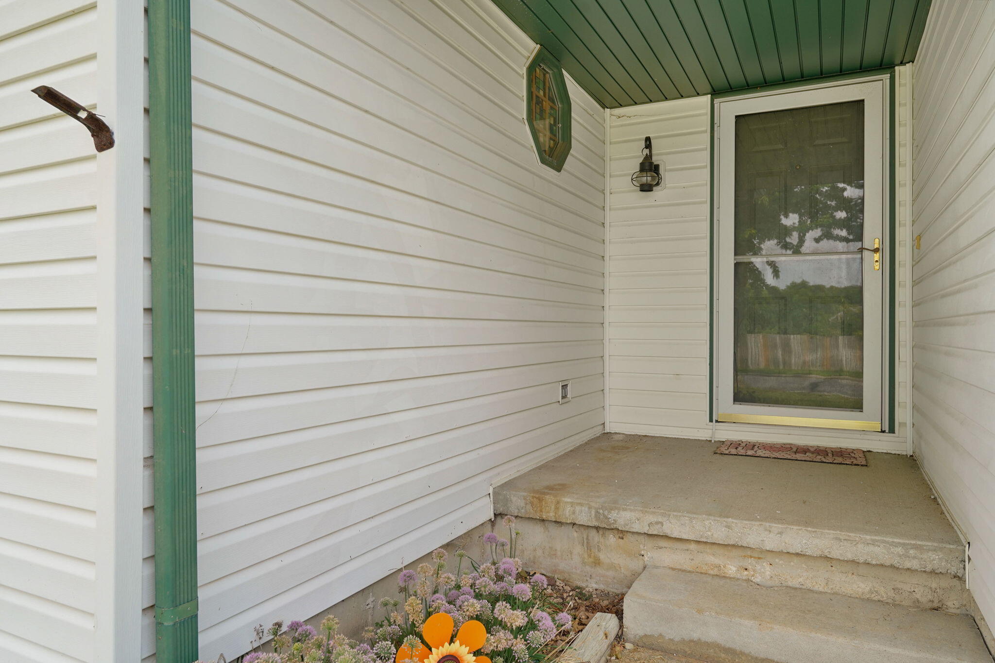 204 Arrowhead Road Property Photo 4
